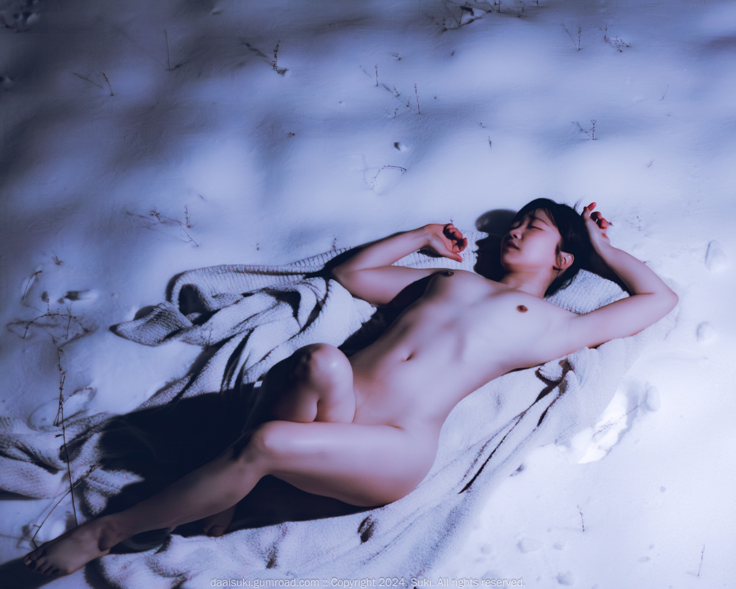 Suki 숙희, Photobook “Snowy Night” Set.02の写真 26
