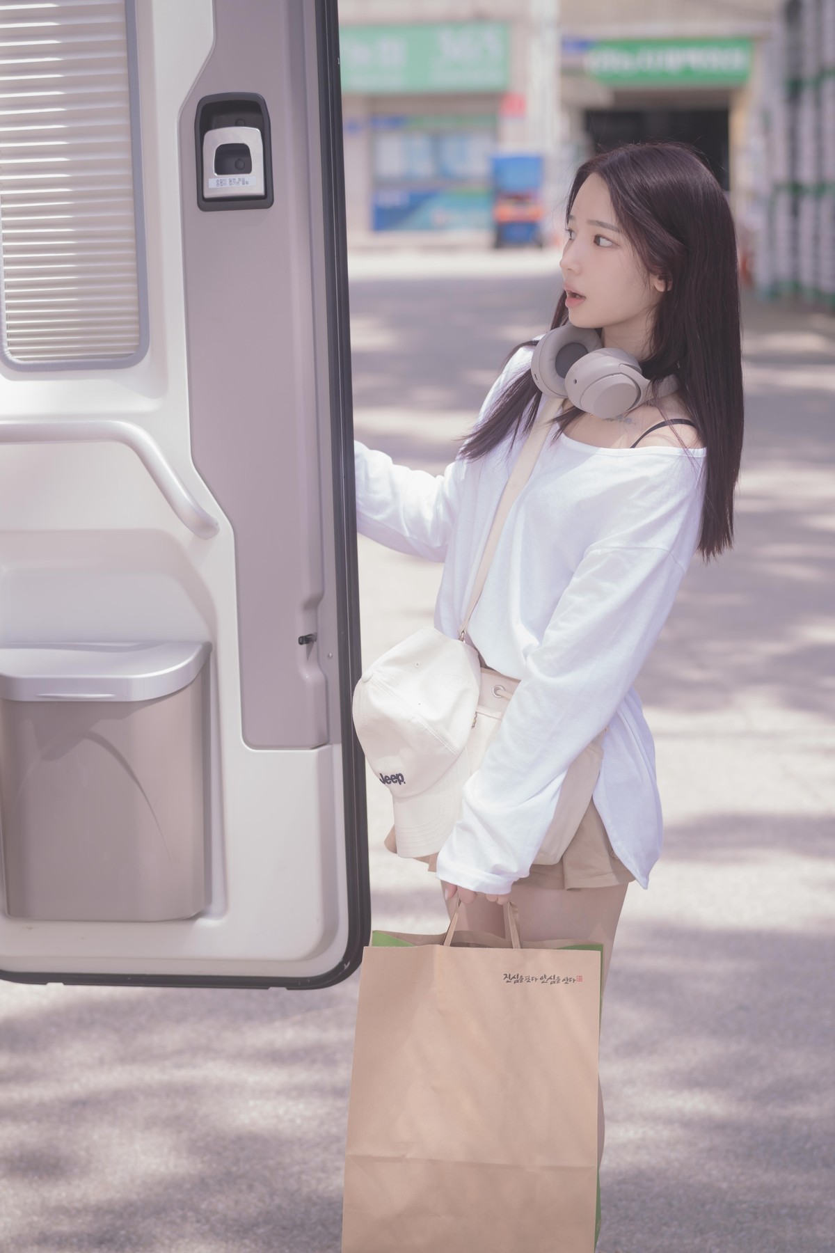 Yeha 예하, PURE MEDIA Vol.287 “Sex Vacation in Camping Car” Set.02の写真 5