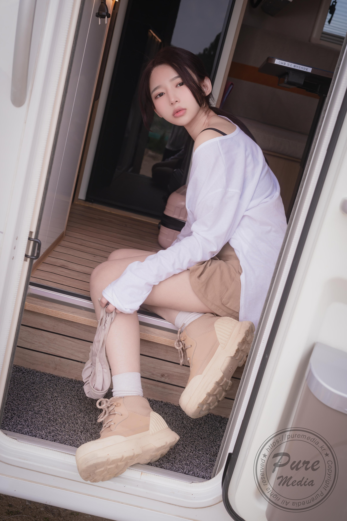 Yeha 예하, PURE MEDIA Vol.287 “Sex Vacation in Camping Car” Set.03の写真 34