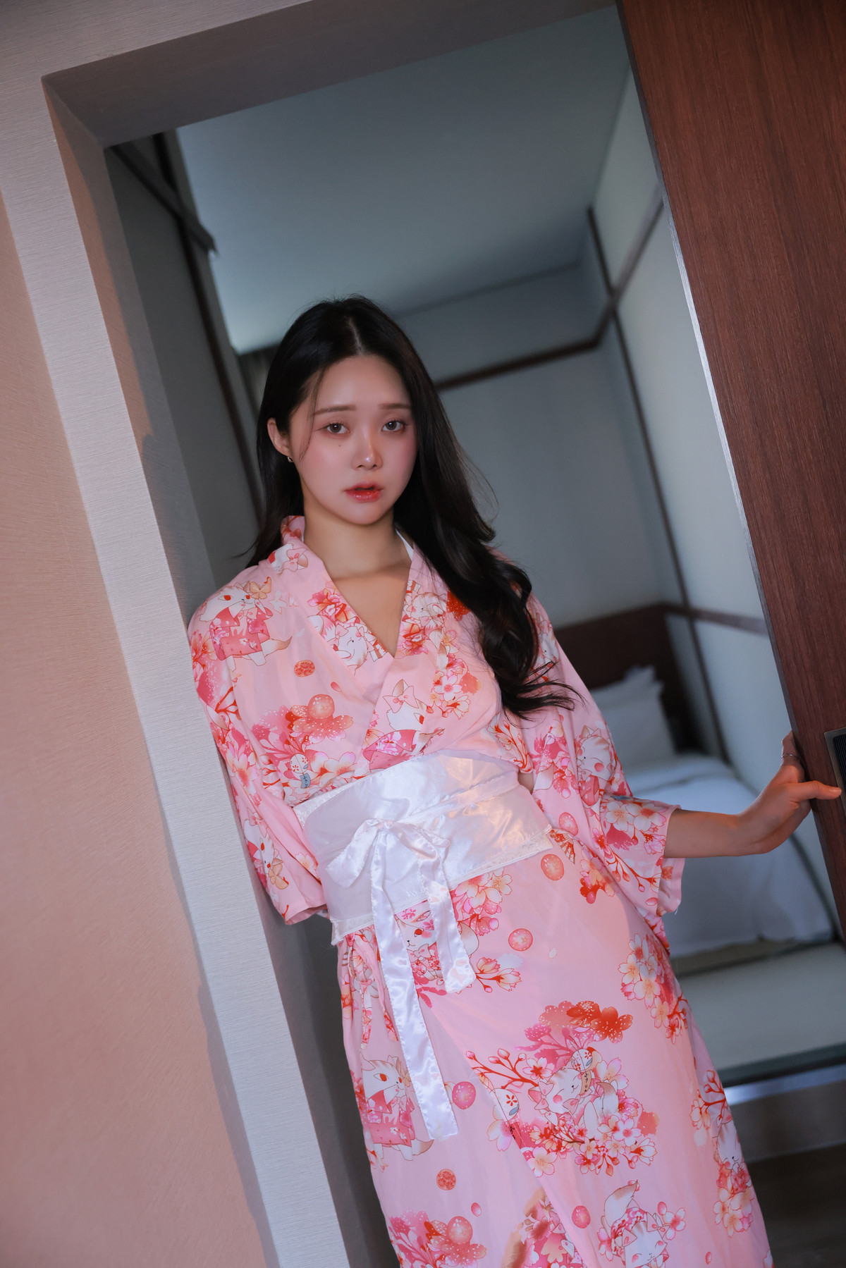 Inah 이나, SWEETBOX Vol.40 Photobook Set.04の写真 6