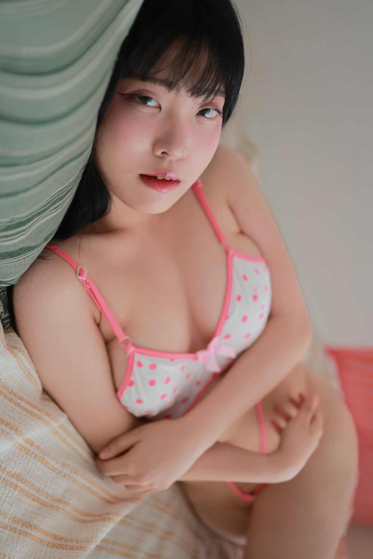 Song Hana 송하나, Photobook “Red Dots” Set.02の写真 19