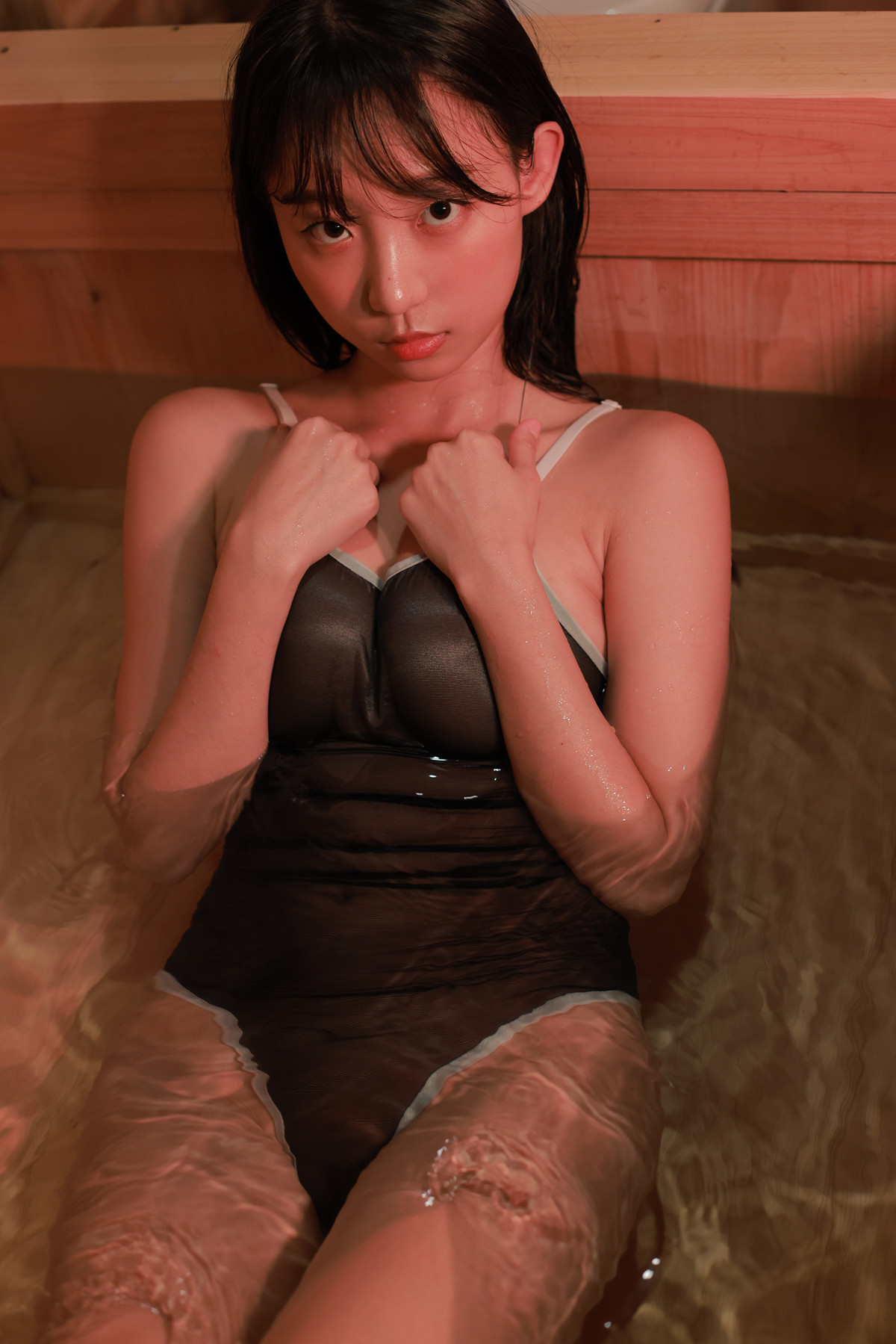 Eunji Pyo 표은지, Photobook Eunji Pyoapple Set.01の写真 41