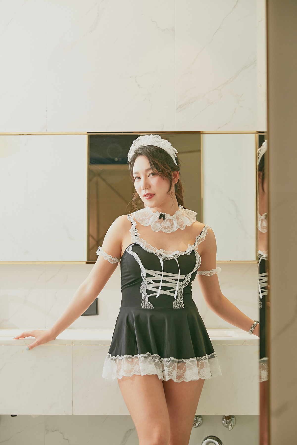 MINI 미니, Photobook #6 Your Maidの写真 19