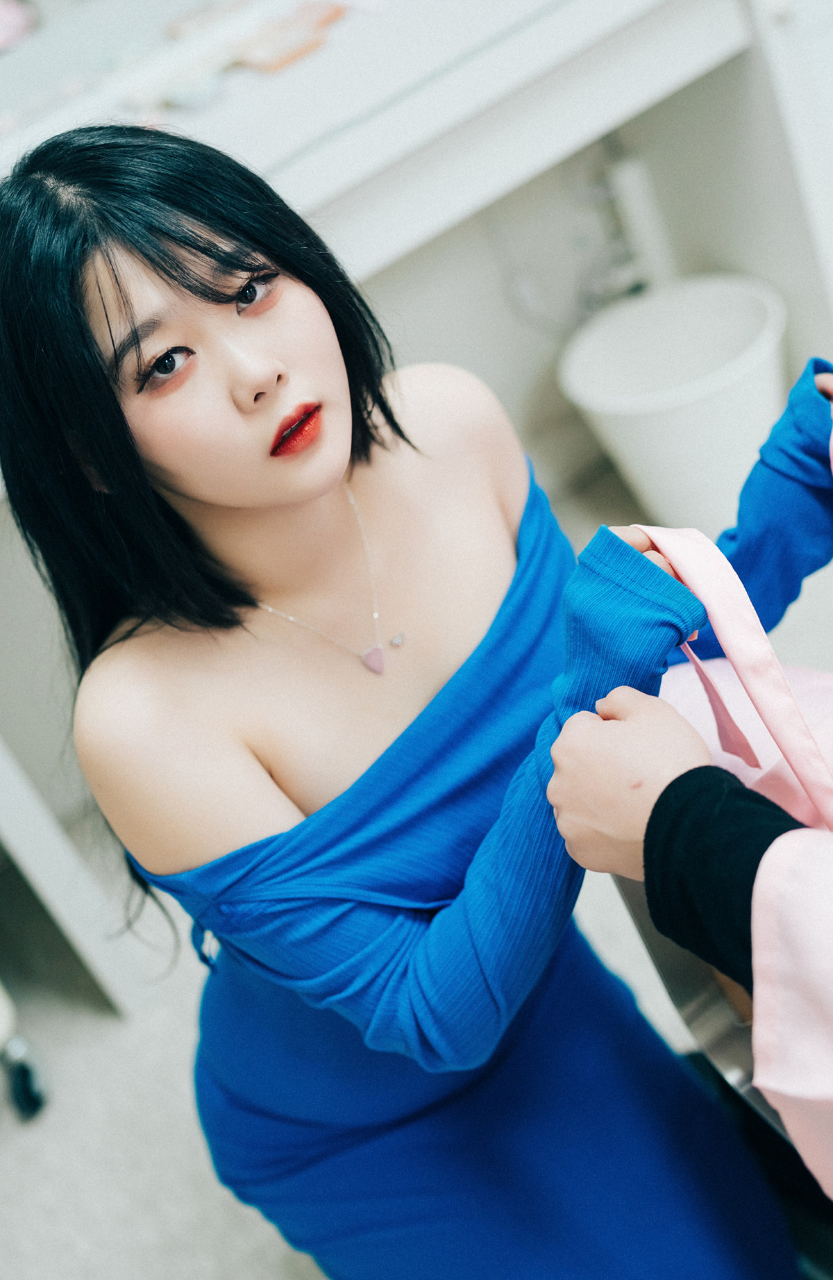 ZIA.Kwon 권지아, Loozy ‘Adult Hair Shop’ Set.02の写真 8