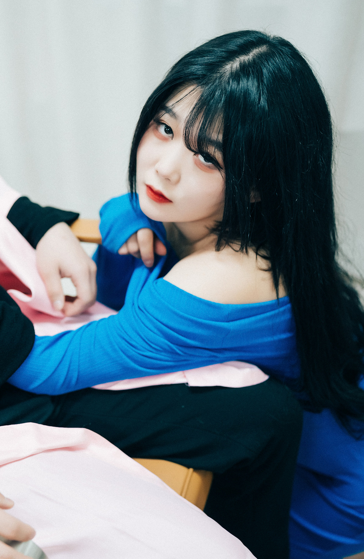 ZIA.Kwon 권지아, Loozy ‘Adult Hair Shop’ Set.02の写真 10