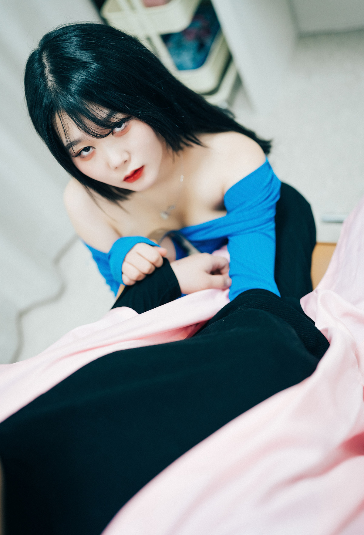 ZIA.Kwon 권지아, Loozy ‘Adult Hair Shop’ Set.02の写真 13