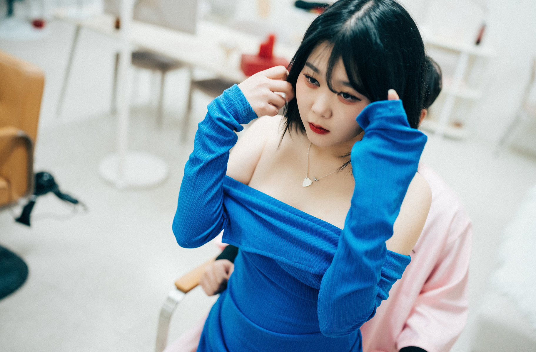 ZIA.Kwon 권지아, Loozy ‘Adult Hair Shop’ Set.02の写真 19