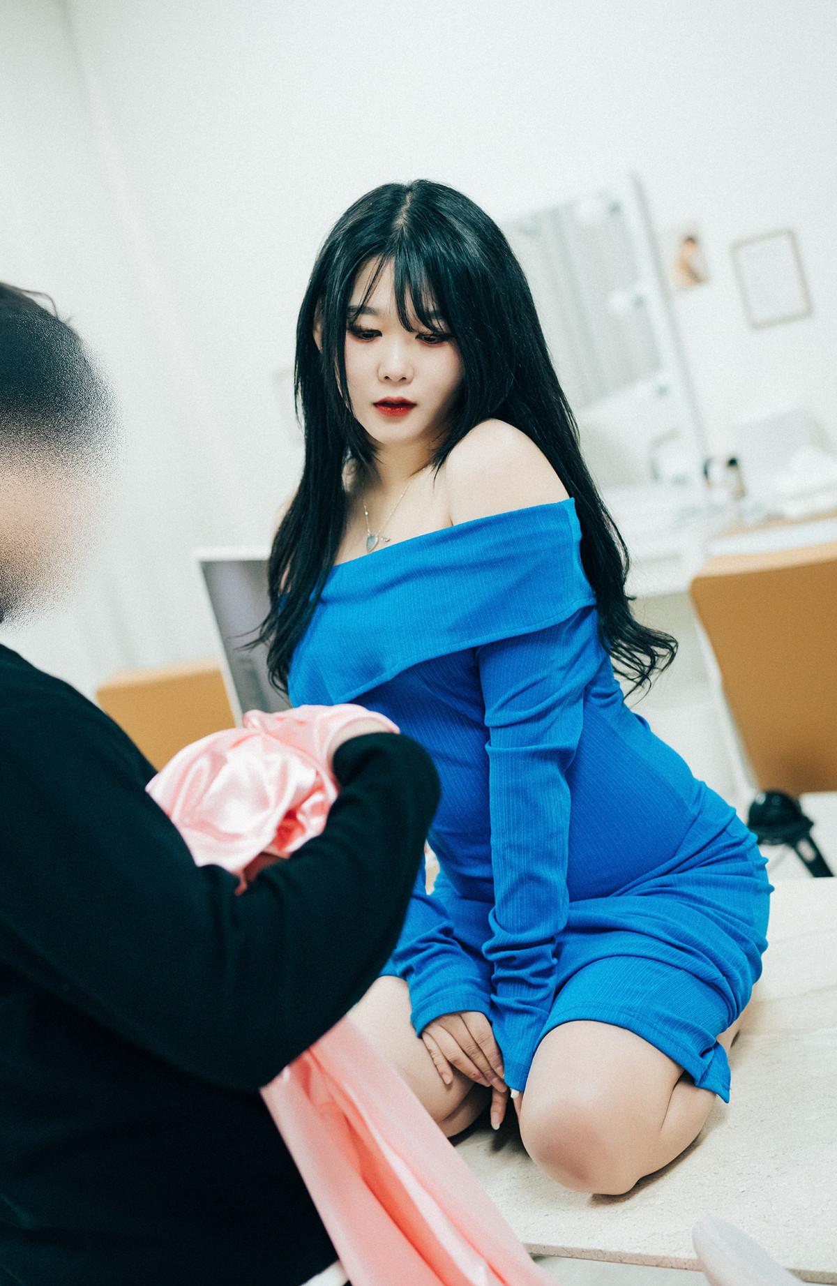 ZIA.Kwon 권지아, Loozy ‘Adult Hair Shop’ Set.02の写真 39