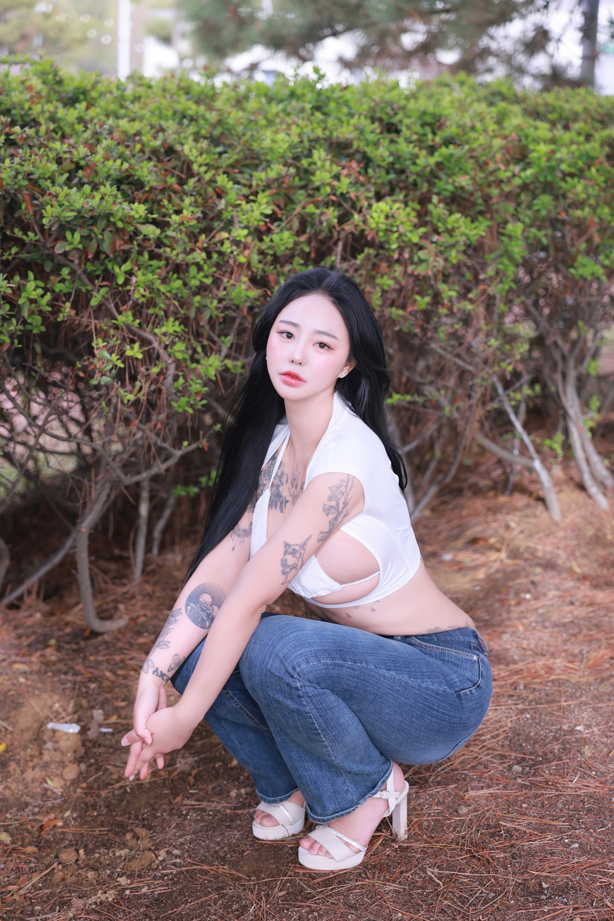 Jeon BoYeon 전보연, Photobook ‘Moo Hot Debut’ Set.02の写真 3