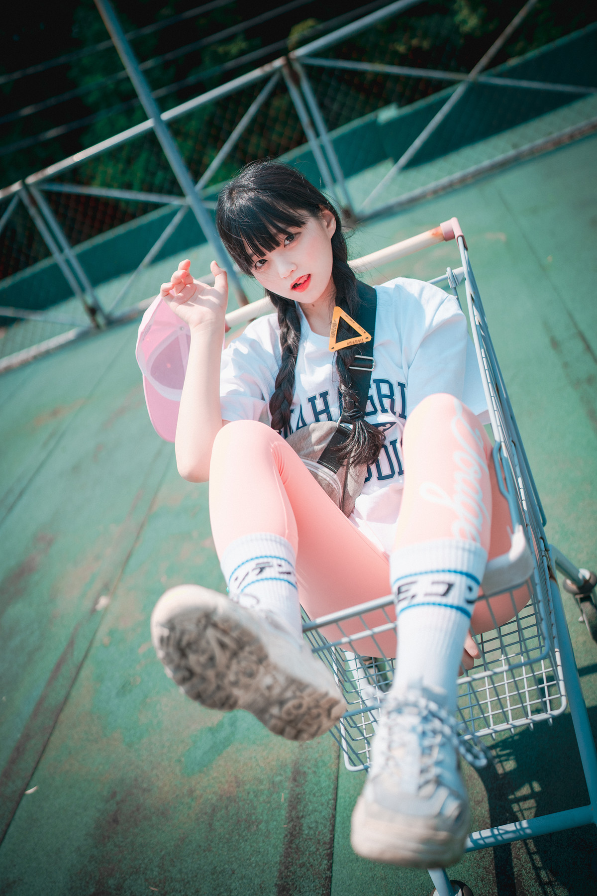 Jeong Jenny 정제니, DJAWA ‘Loose and Tight Pink’ Set.01の写真 4
