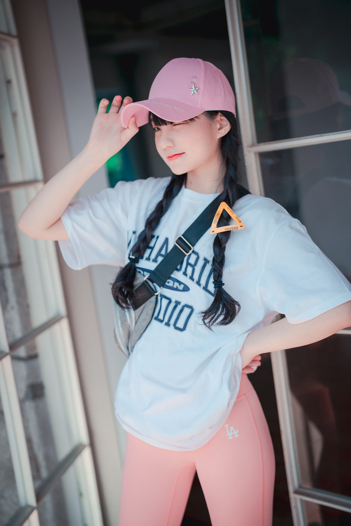 Jeong Jenny 정제니, DJAWA ‘Loose and Tight Pink’ Set.03の写真 11