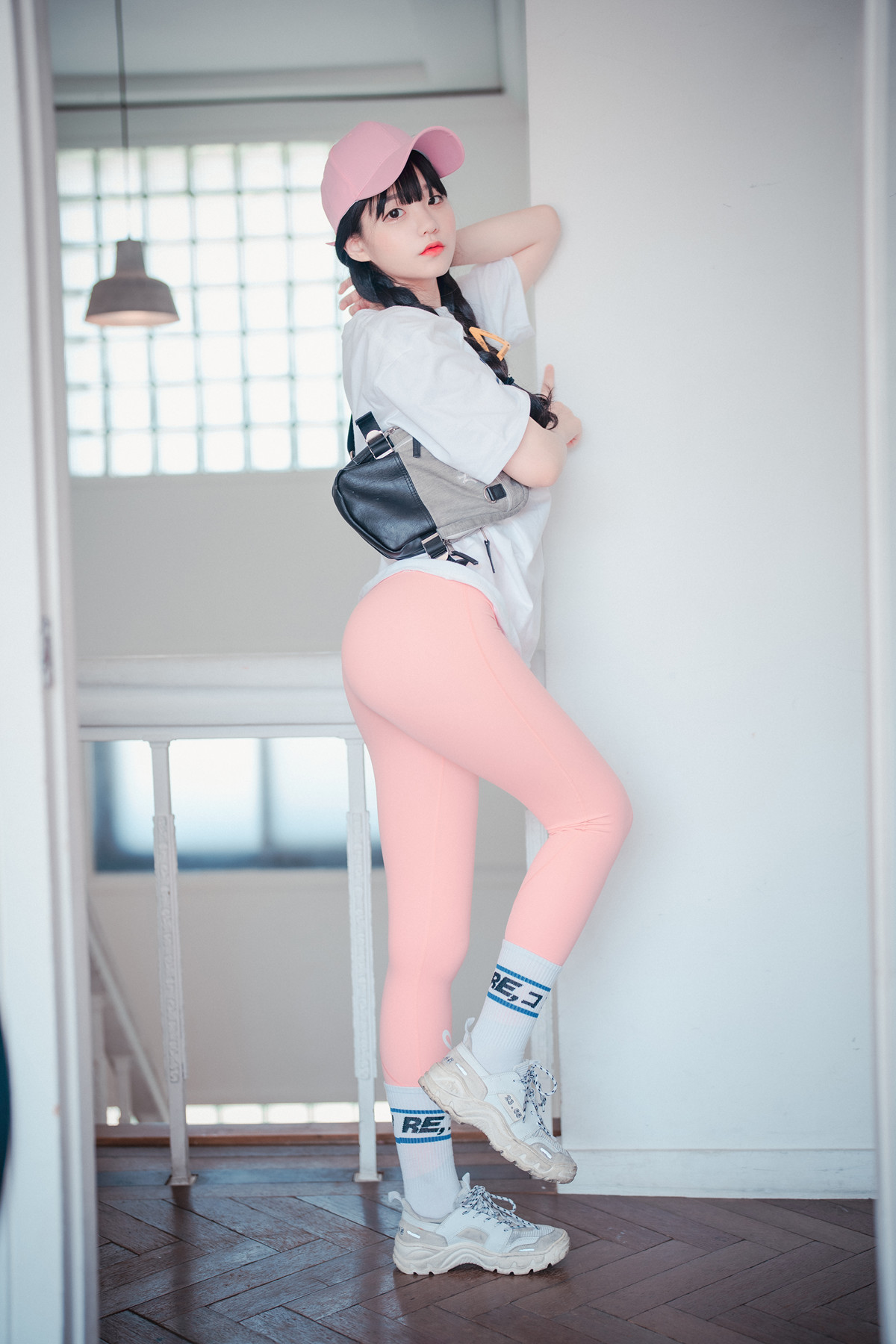 Jeong Jenny 정제니, DJAWA ‘Loose and Tight Pink’ Set.03の写真 15