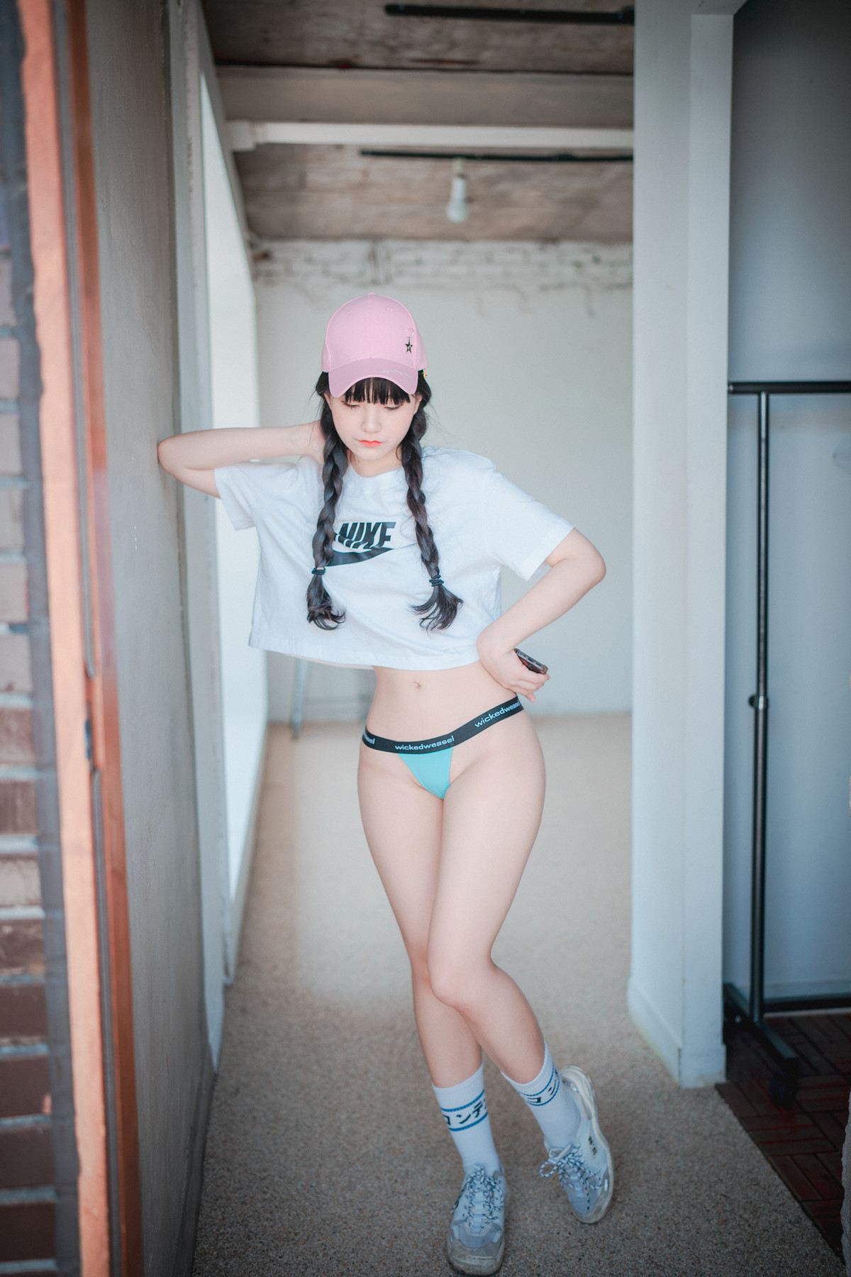 Jeong Jenny 정제니, DJAWA ‘Loose and Tight Pink’ Set.03の写真 43