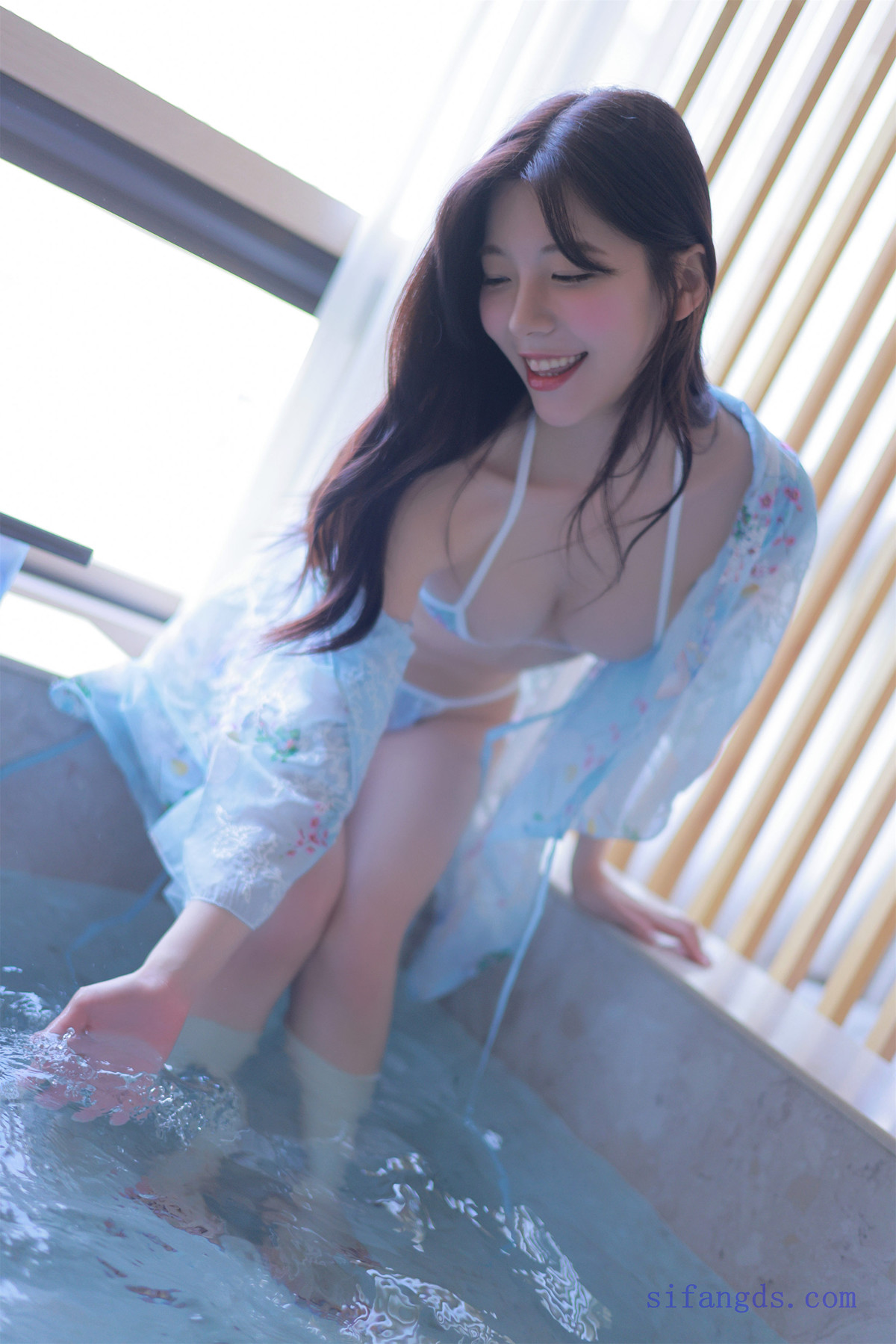 Leeesovely 쏘블리, Photobook ‘Cherry Blossom Bikini’ Set.01の写真 24