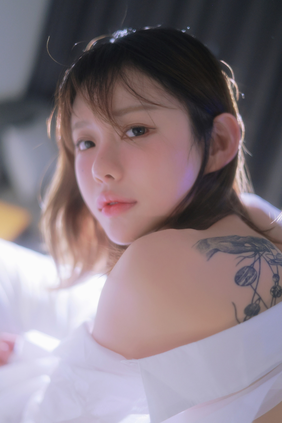 Romi 로미, Photobook ‘Come Back’ Set.01の写真 13