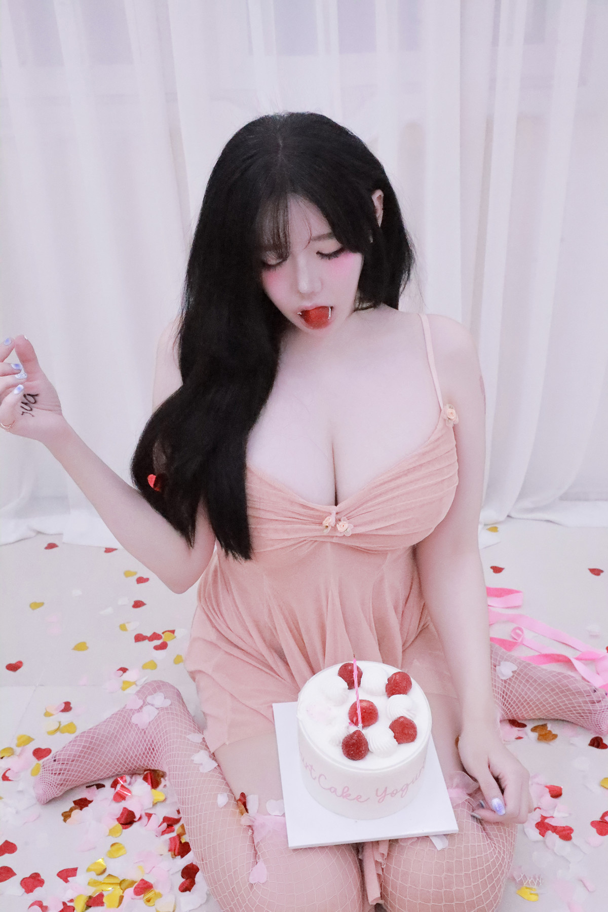 Jisu A 안지수, Photobook ‘Birthday’ Set.01の写真 33