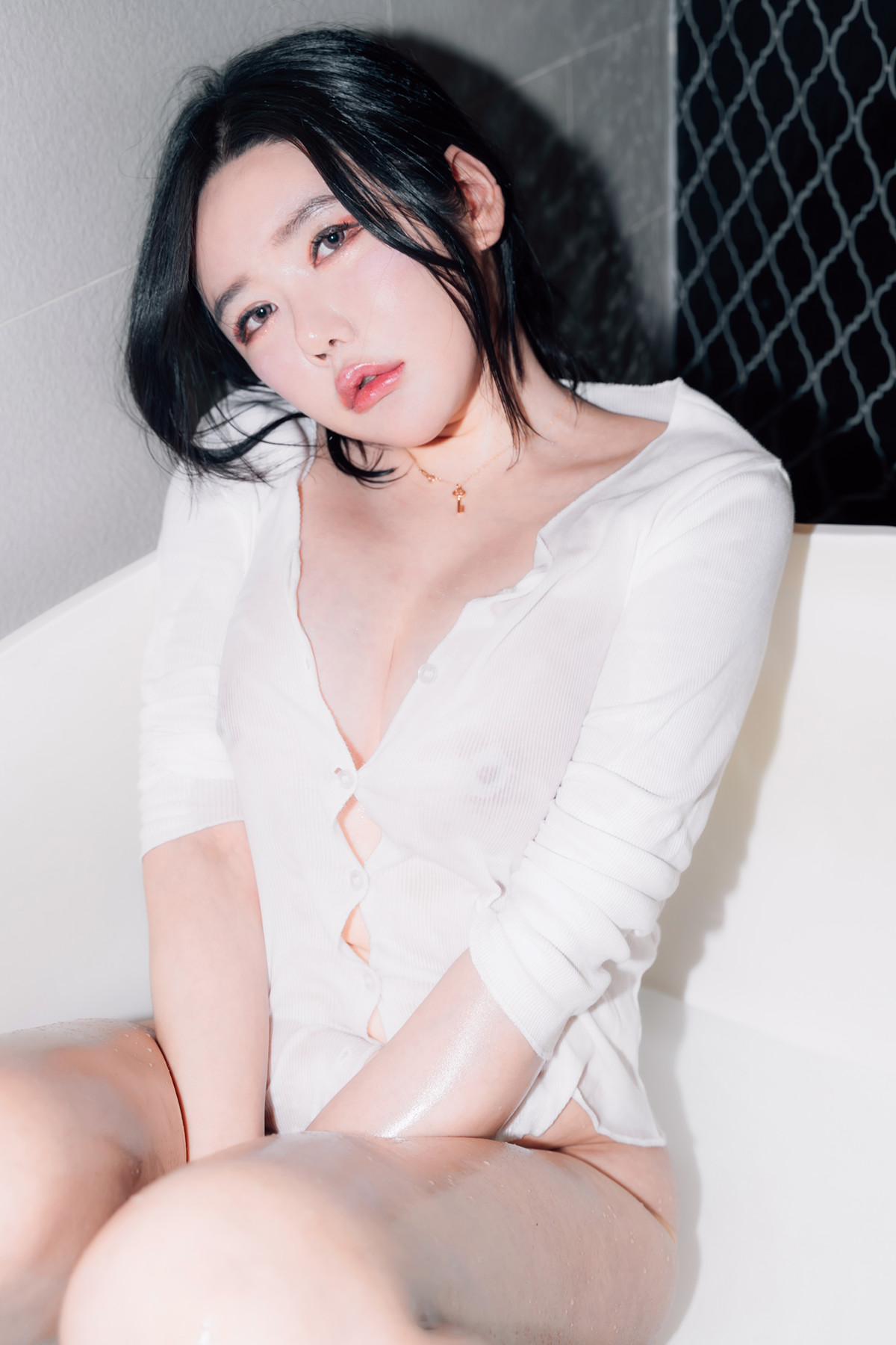 Jisu A 안지수, Photobook ‘Good Day’ Set.01の写真 2