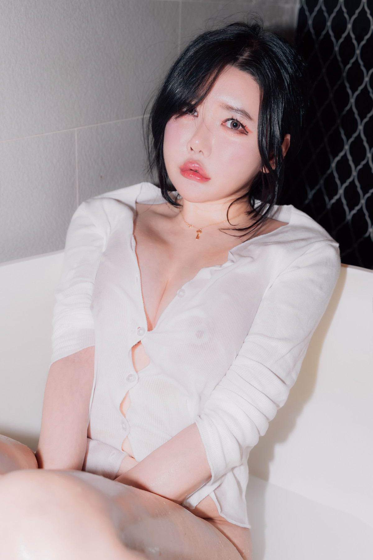 Jisu A 안지수, Photobook ‘Good Day’ Set.01の写真 4