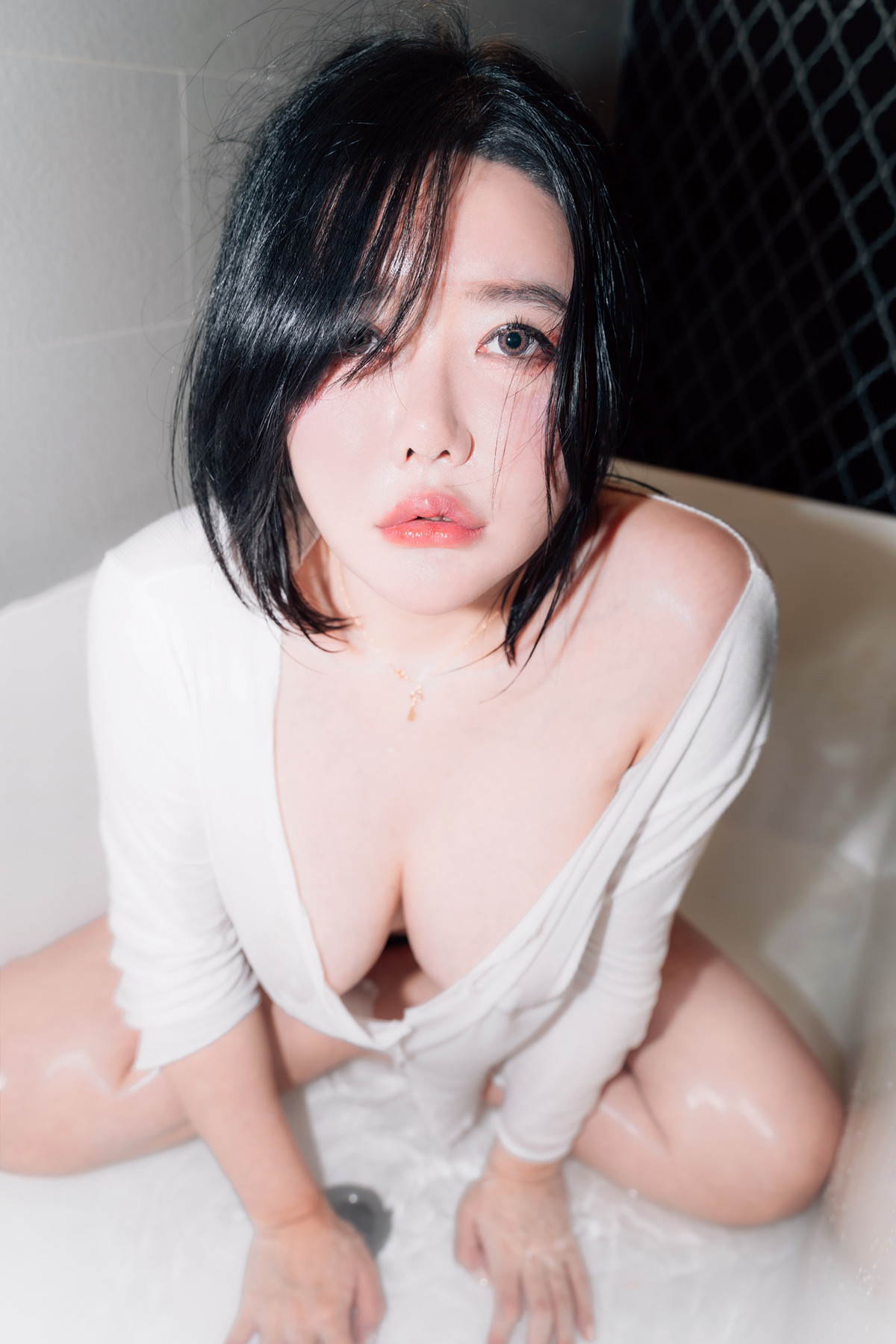 Jisu A 안지수, Photobook ‘Good Day’ Set.01の写真 16