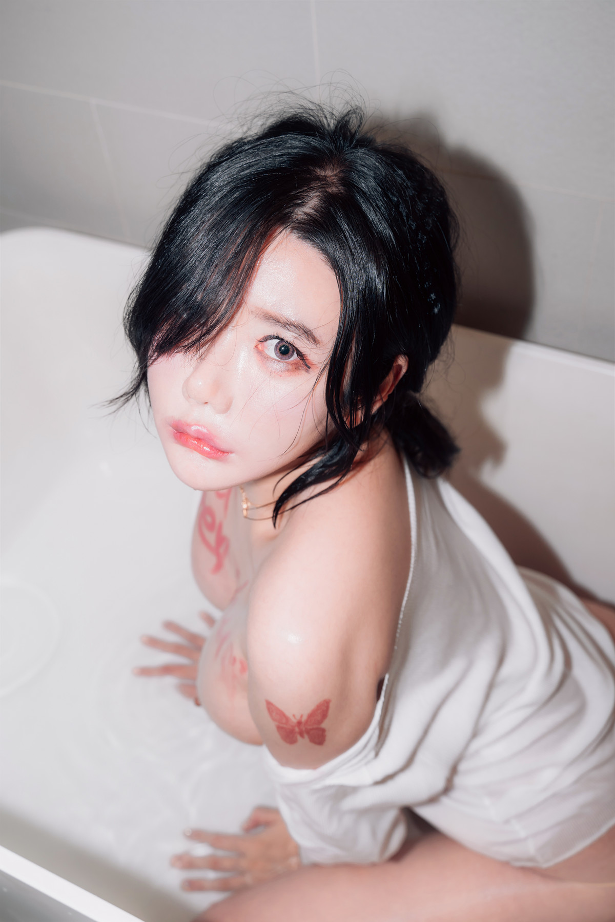 Jisu A 안지수, Photobook ‘Good Day’ Set.01の写真 25