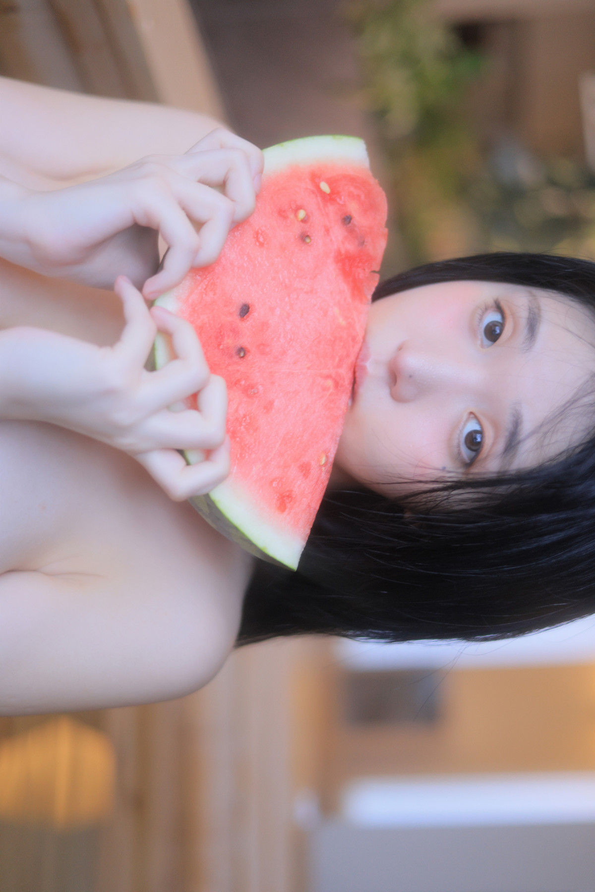Yeon Woo 연우, Photobook “Suika” Set.01の写真 27