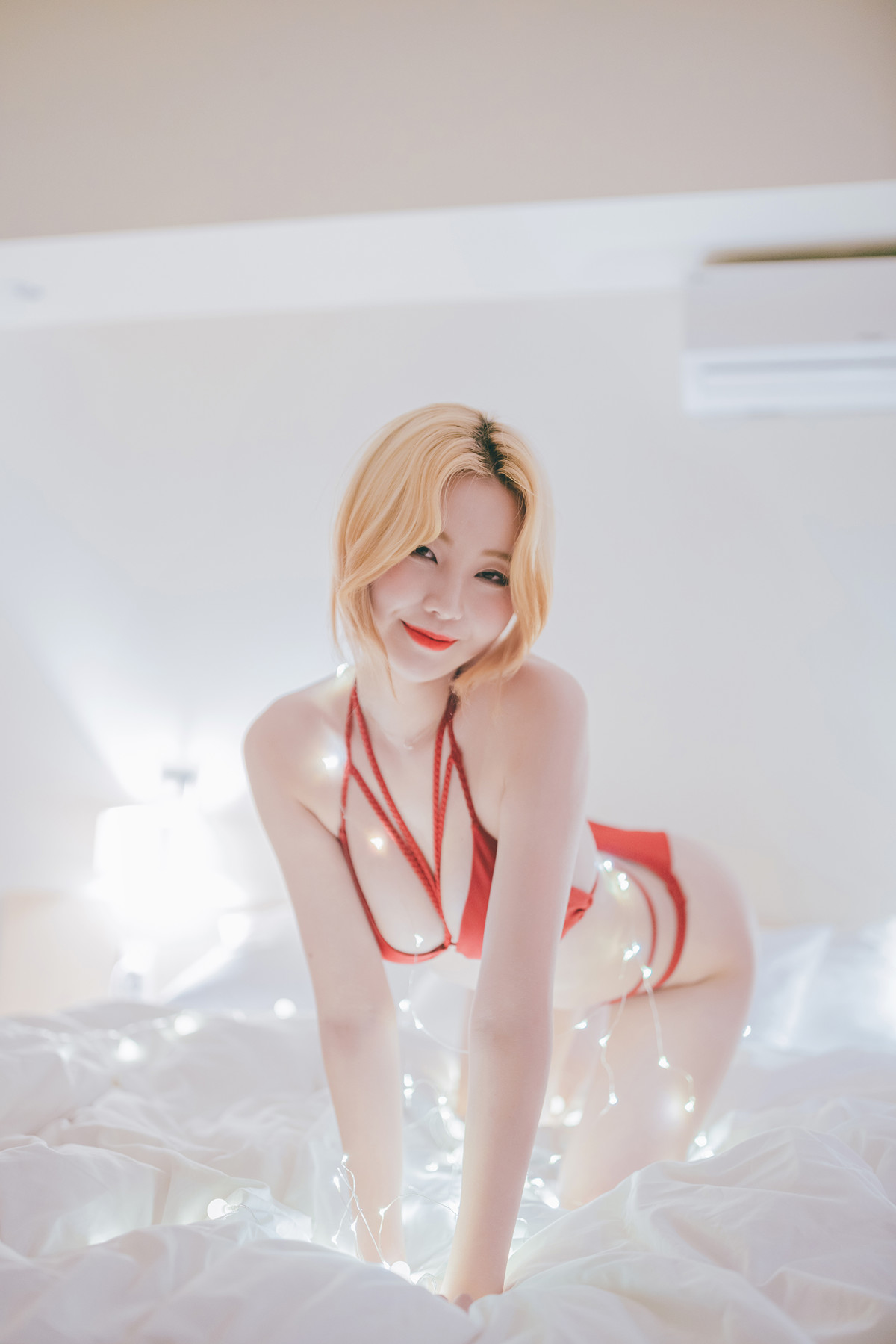 Yuna 유나, Saint PhotoLife Vol.14 ‘Jeju Story Part.2’ Set.02の写真 24