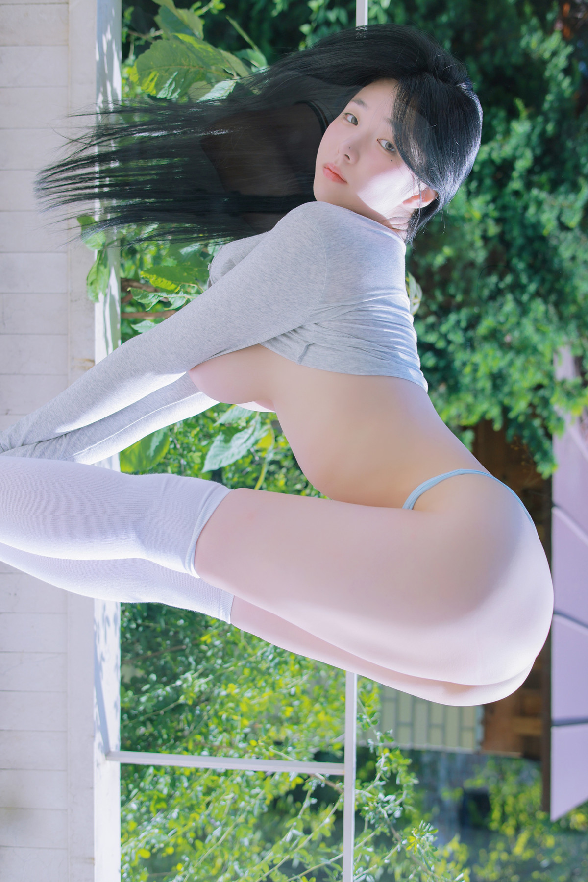 Yeon Woo 연우, Photobook ‘Terrace’ Set.01の写真 36