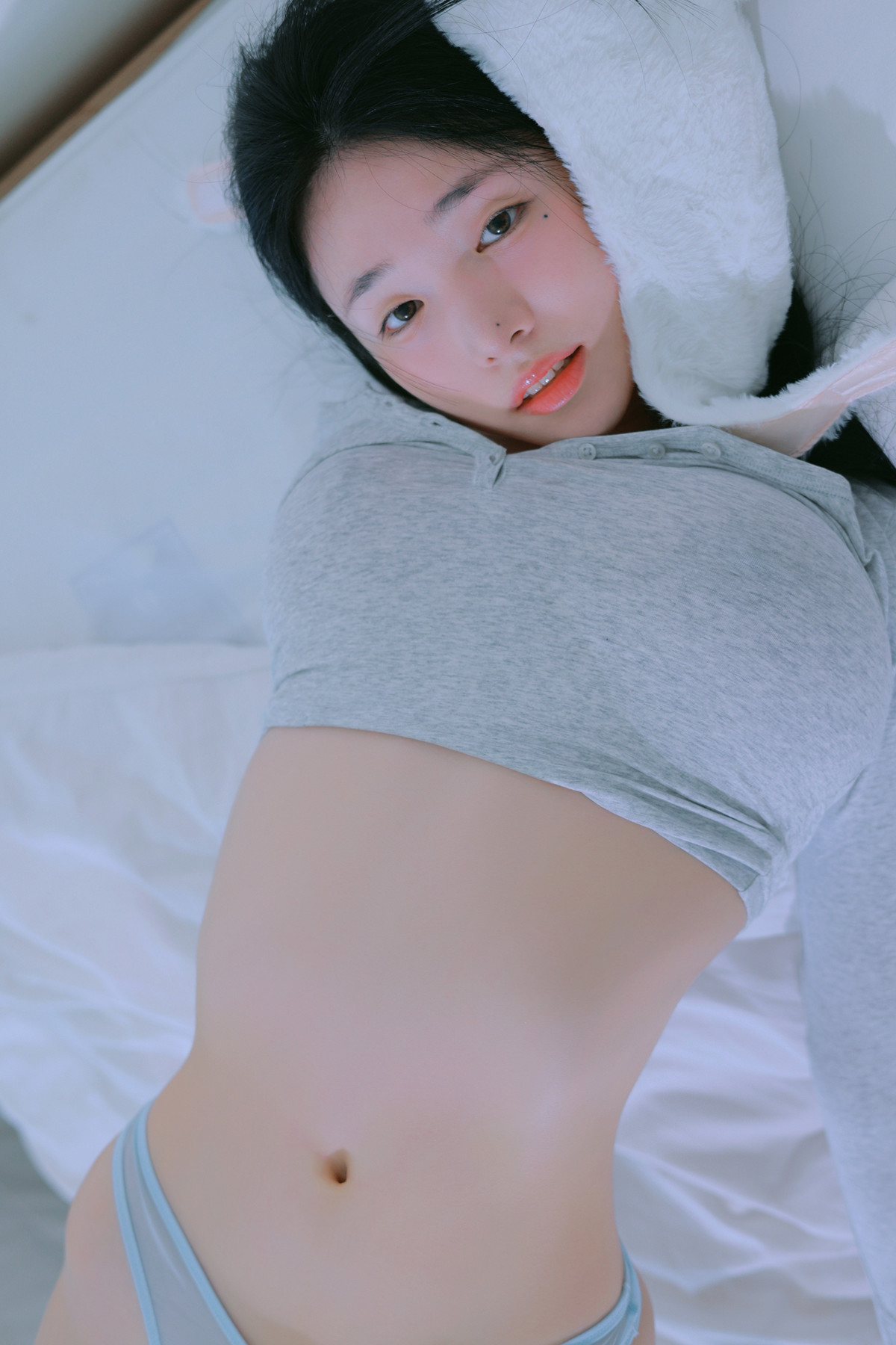 Yeon Woo 연우, Photobook ‘Terrace’ Set.03の写真 21
