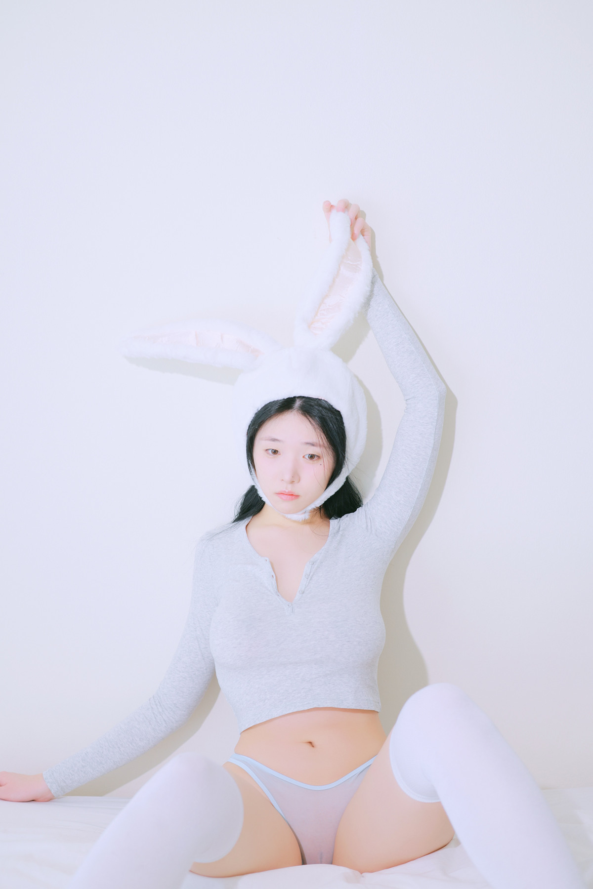 Yeon Woo 연우, Photobook ‘Terrace’ Set.05の写真 2