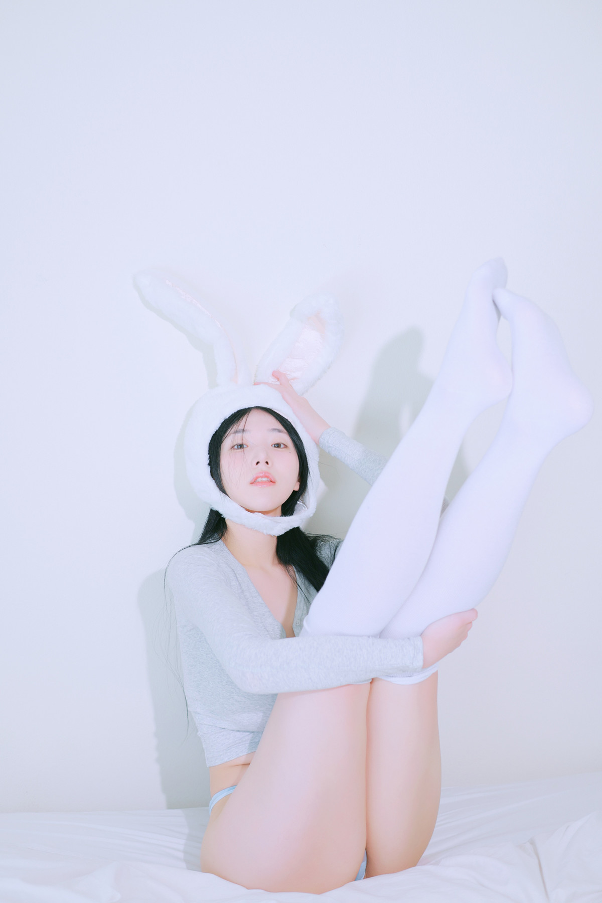 Yeon Woo 연우, Photobook ‘Terrace’ Set.05の写真 9