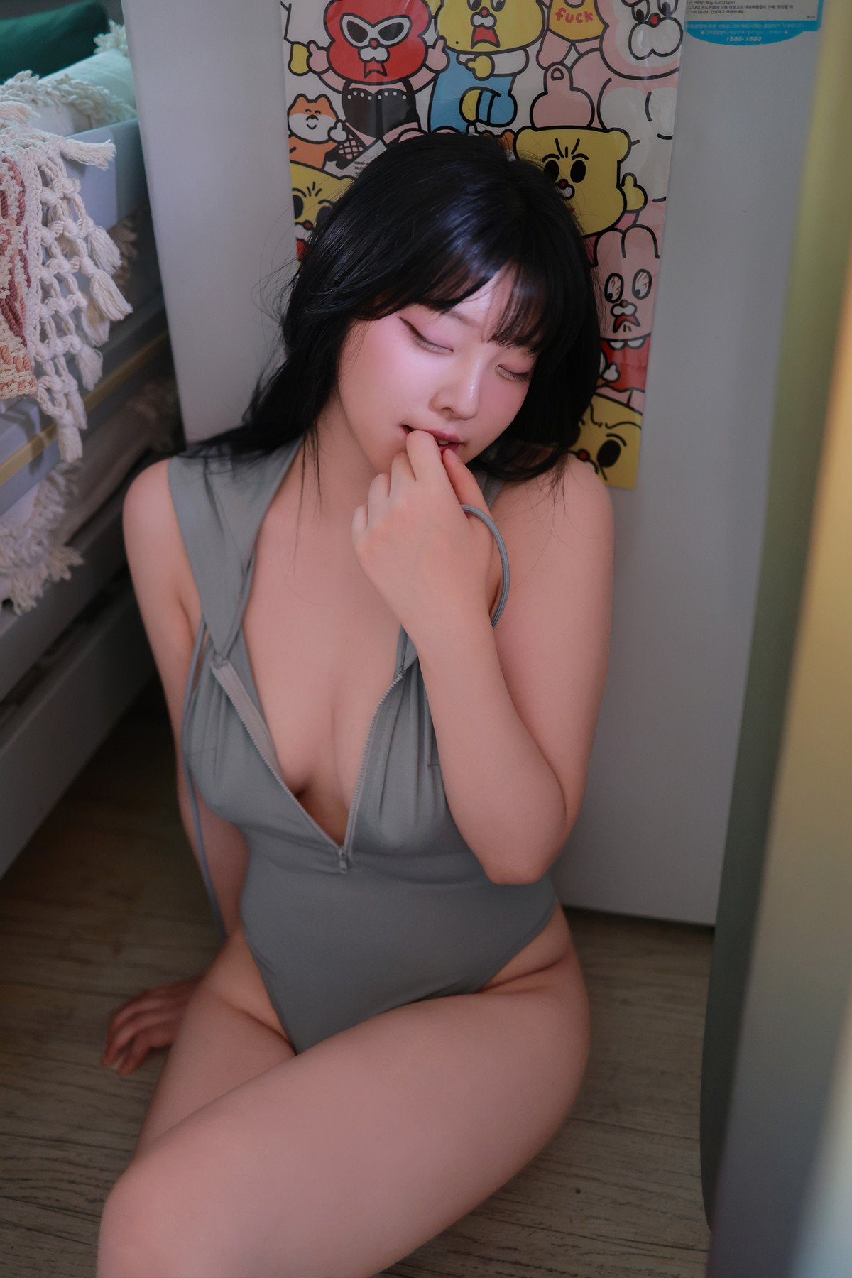 Song Hana 송하나, Photobook ‘Gray’ Set.02の写真 32