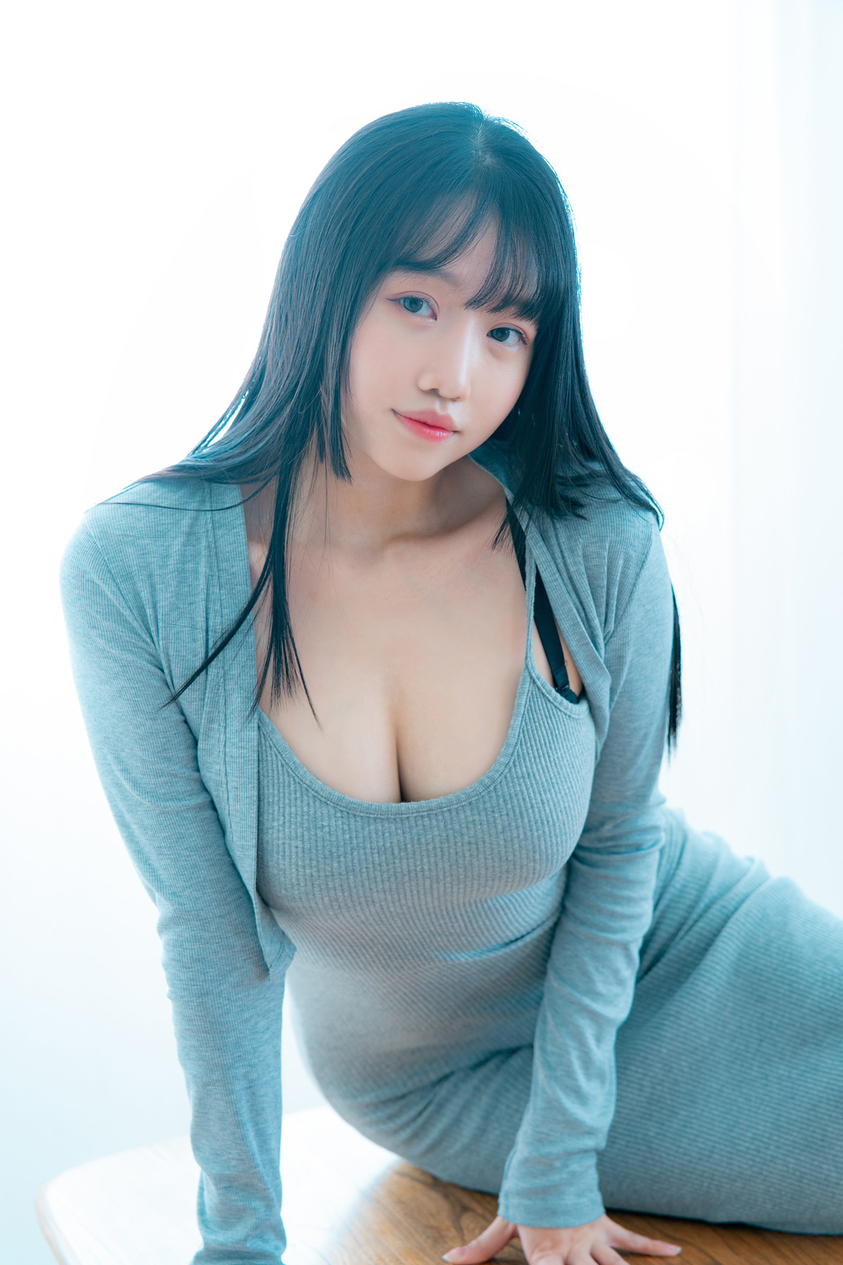 RiRi 리리, Photobook ‘RiRi White Day’ Set.01の写真 2