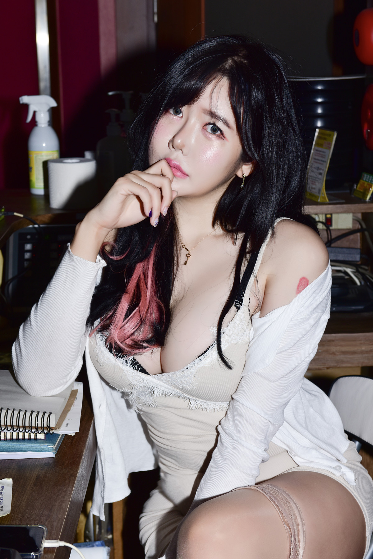 Jisu A 안지수, Photobook ‘Exciting Vol.1’ Set.02の写真 2
