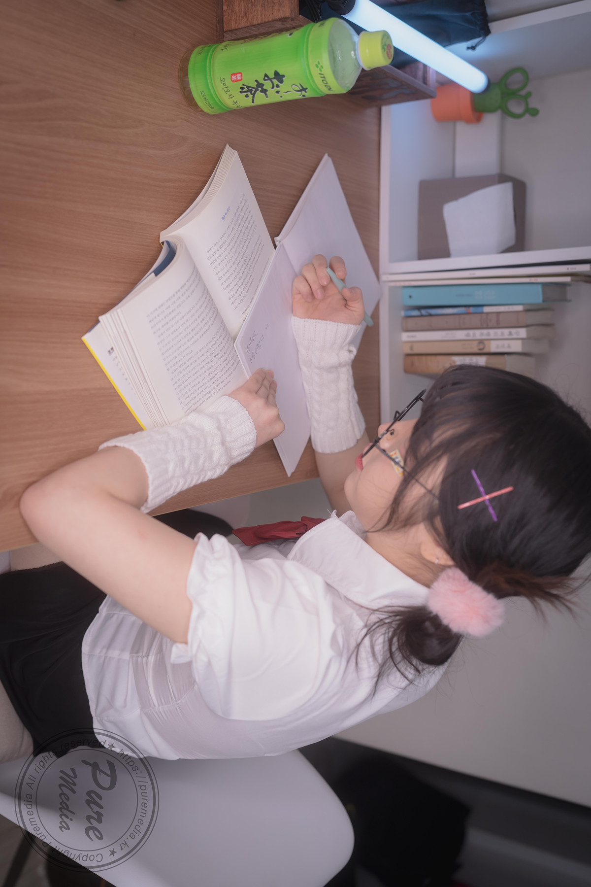 Jelly 젤리, PURE MEDIA Vol.276 Girl Trapped in a Rooftop Room Set.02の写真 2
