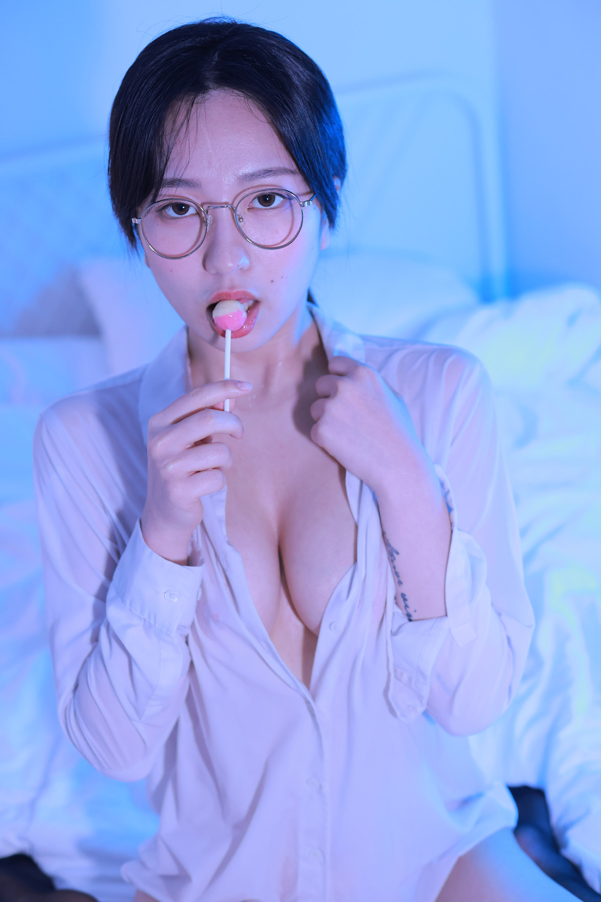 Sehee 세희, Photobook ‘ Glasses Shirt’ Set.01の写真 16