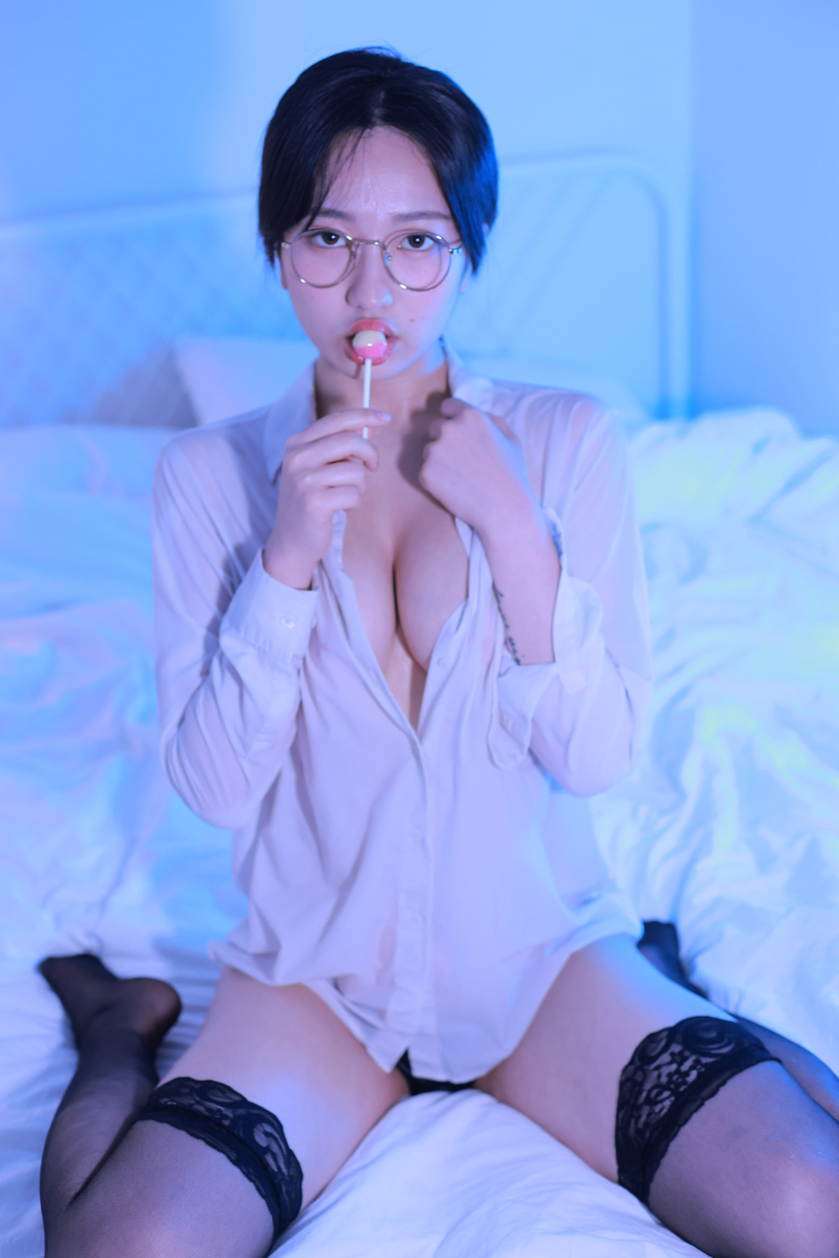 Sehee 세희, Photobook ‘ Glasses Shirt’ Set.01の写真 18