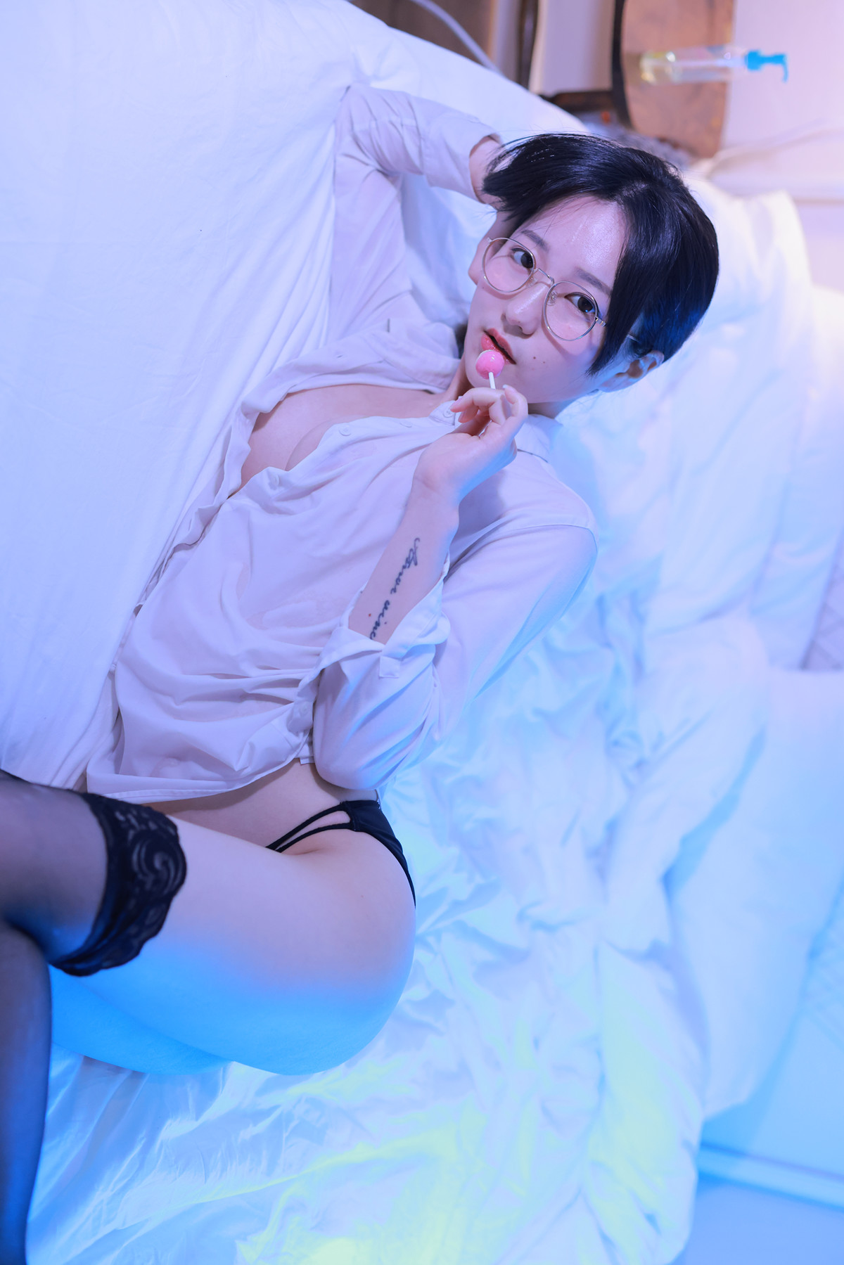 Sehee 세희, Photobook ‘ Glasses Shirt’ Set.01の写真 24