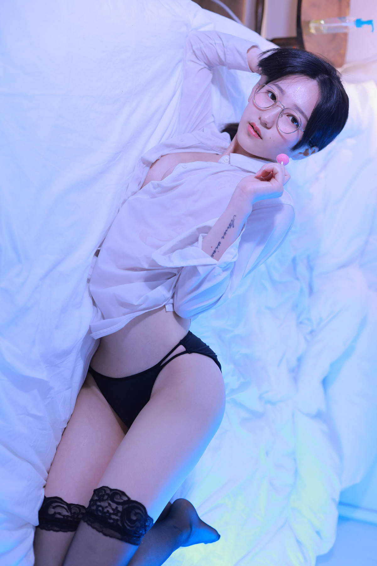 Sehee 세희, Photobook ‘ Glasses Shirt’ Set.01の写真 26