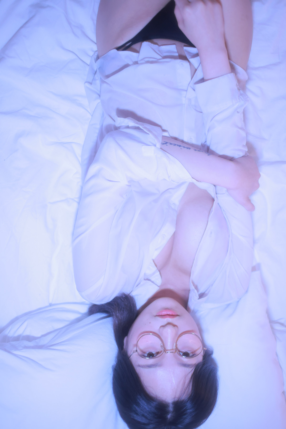 Sehee 세희, Photobook ‘ Glasses Shirt’ Set.02の写真 4
