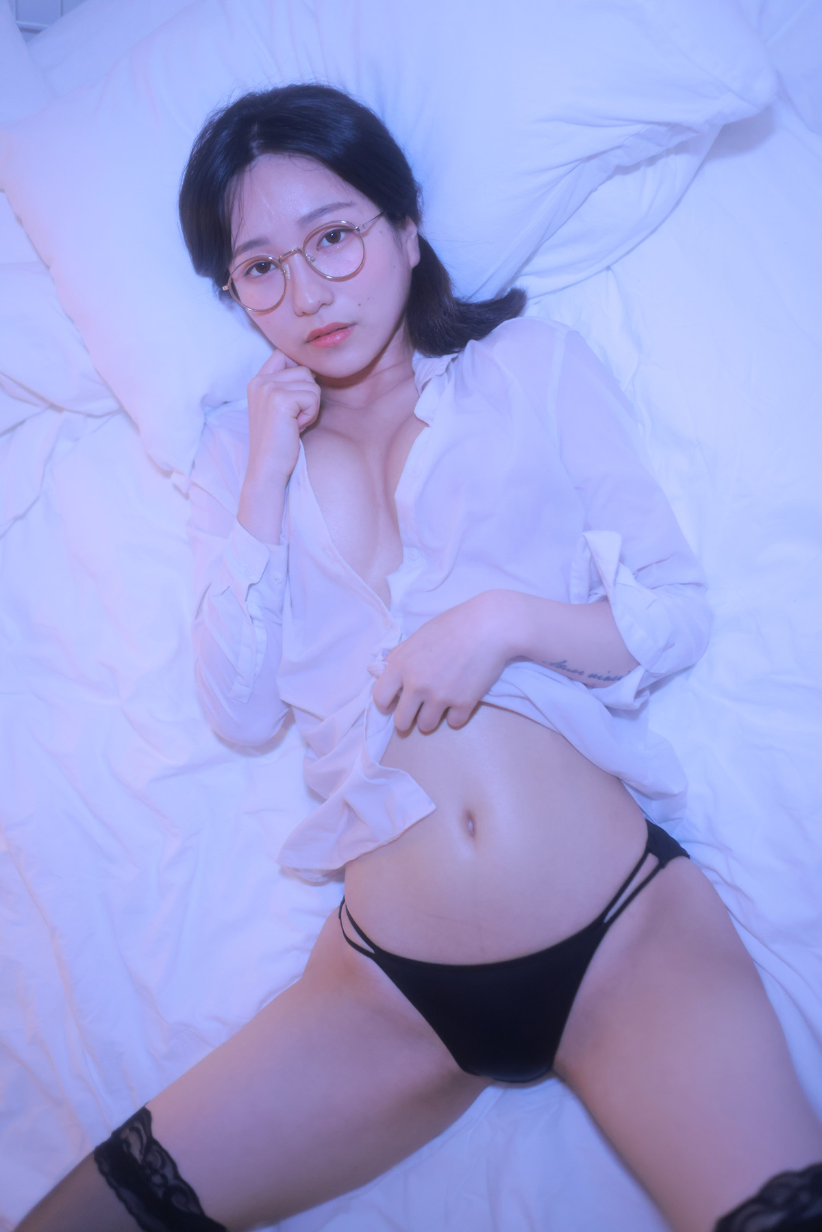 Sehee 세희, Photobook ‘ Glasses Shirt’ Set.02の写真 6