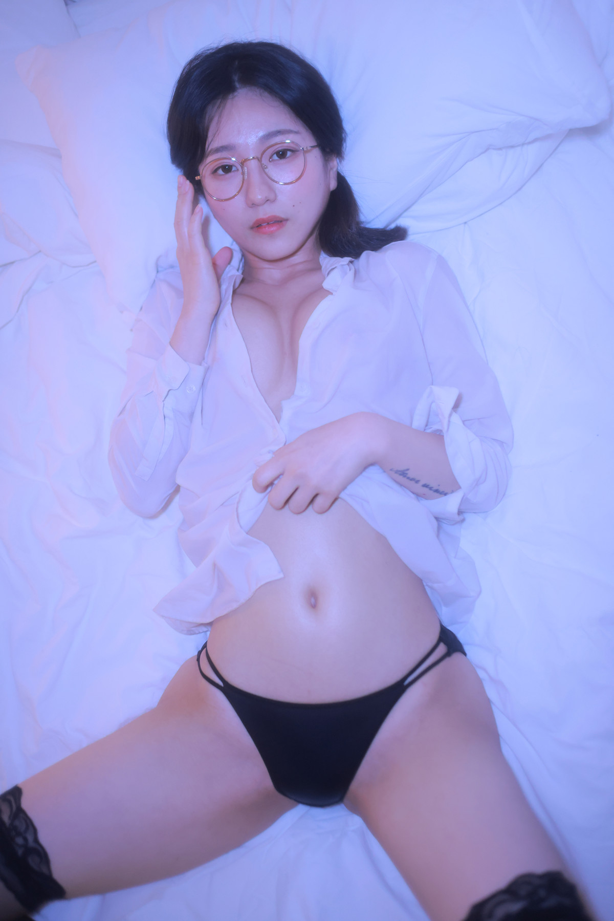 Sehee 세희, Photobook ‘ Glasses Shirt’ Set.02の写真 7