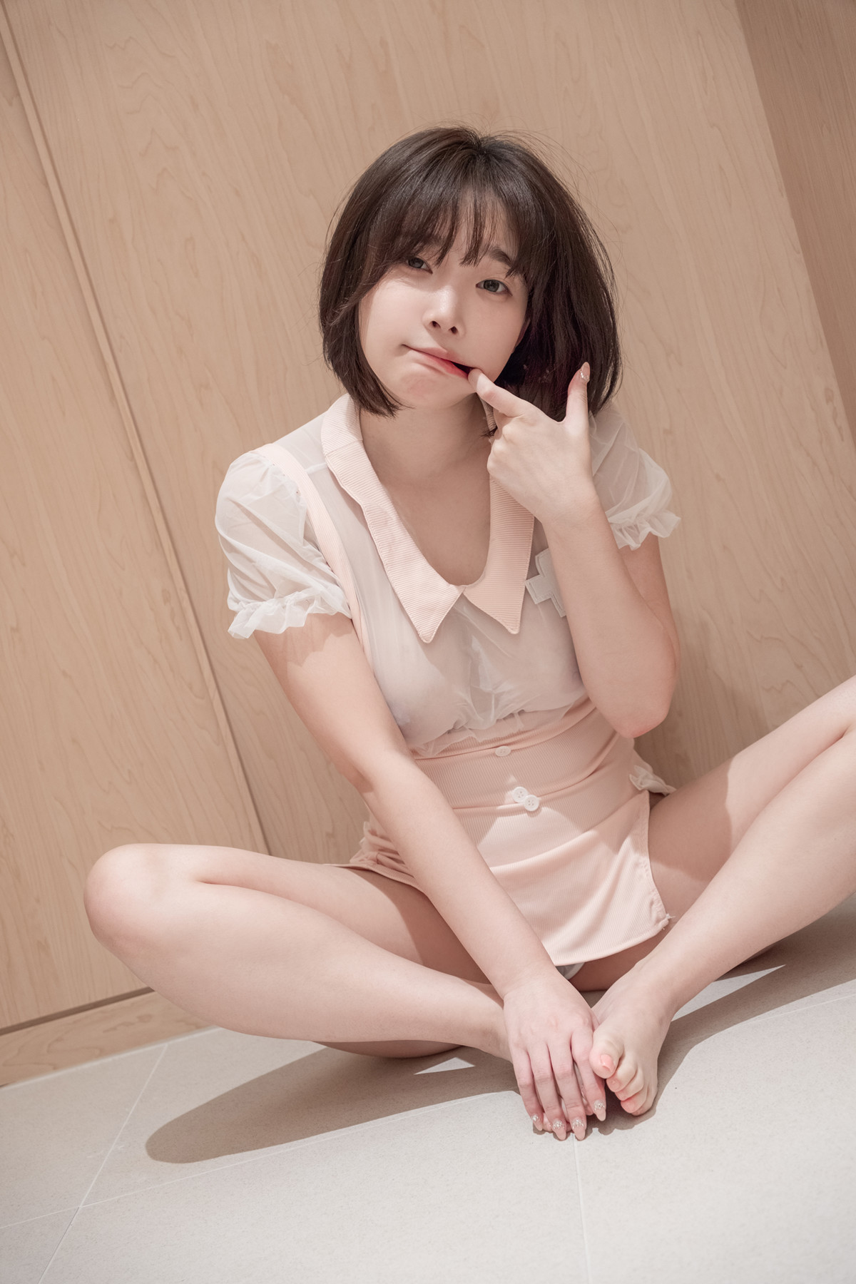 Kang Inkyung 강인경, Photobook ‘Private Nurse’の写真 13