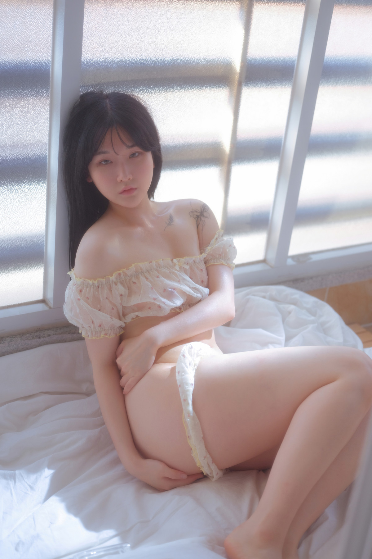 YeonJju 유연주, Yo-U Photobook ‘SOLO’ Set.03の写真 27