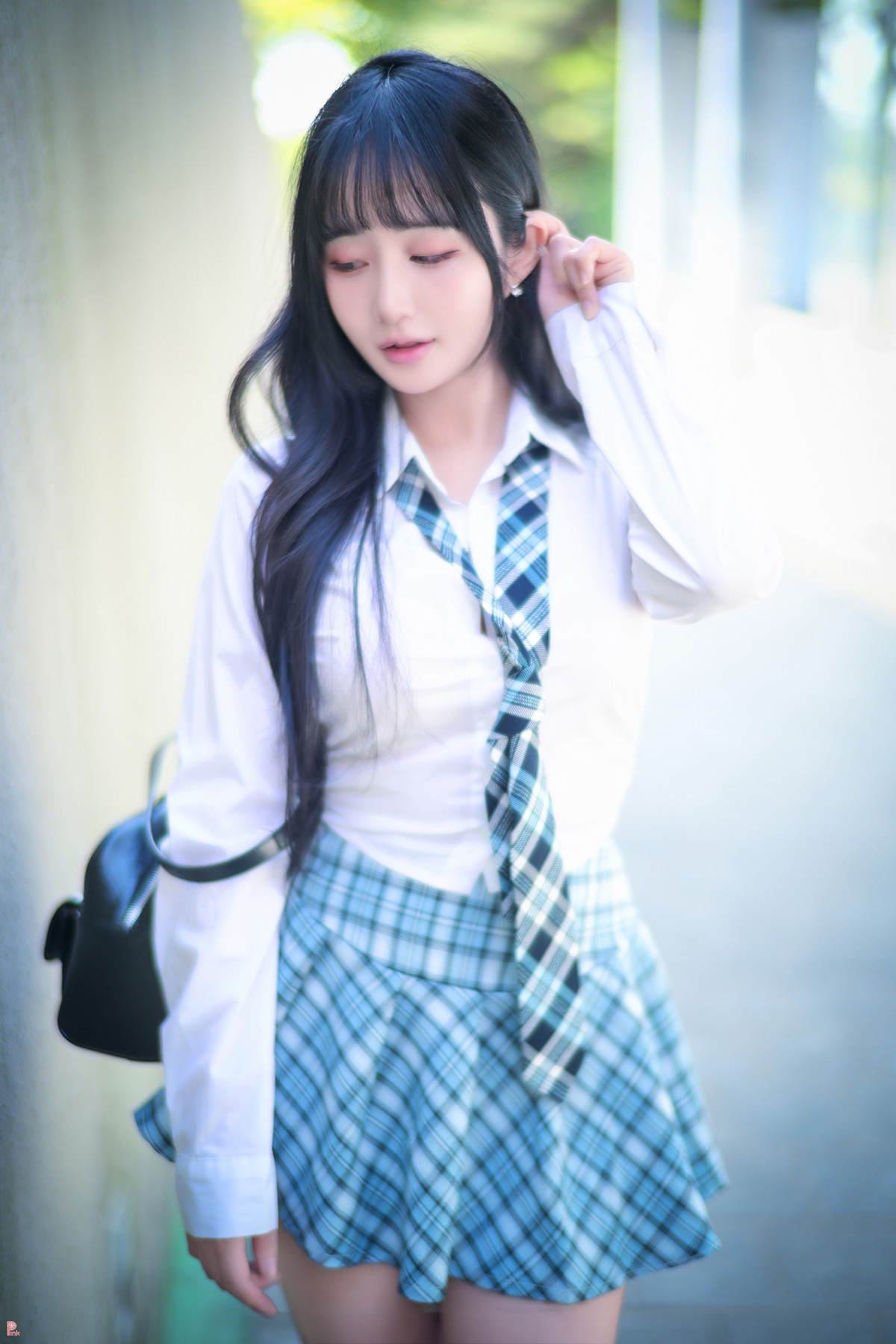 Han Jina 한지나, PINK Photobook ‘Sunshine’ Set.01の写真 11