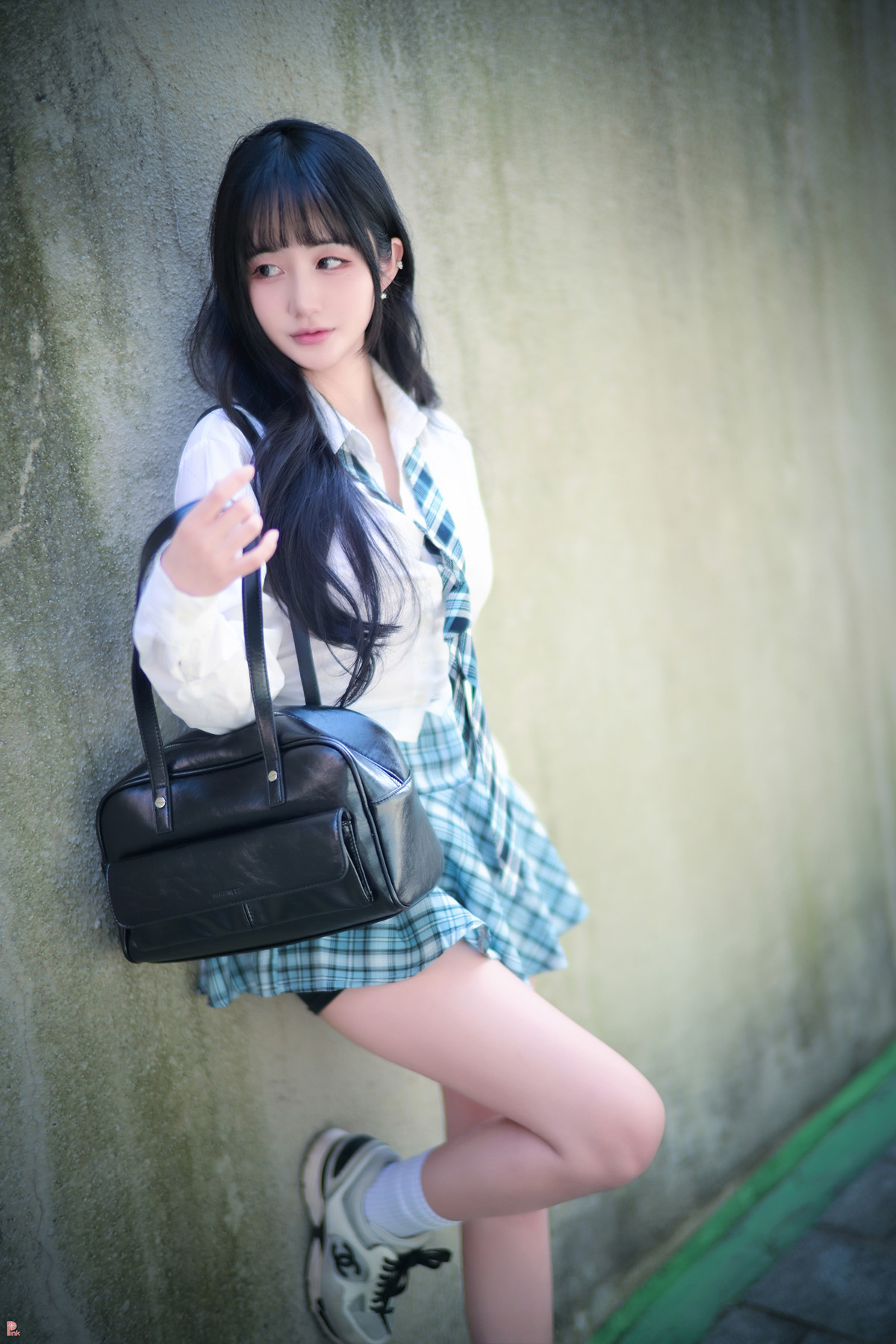 Han Jina 한지나, PINK Photobook ‘Sunshine’ Set.01の写真 12