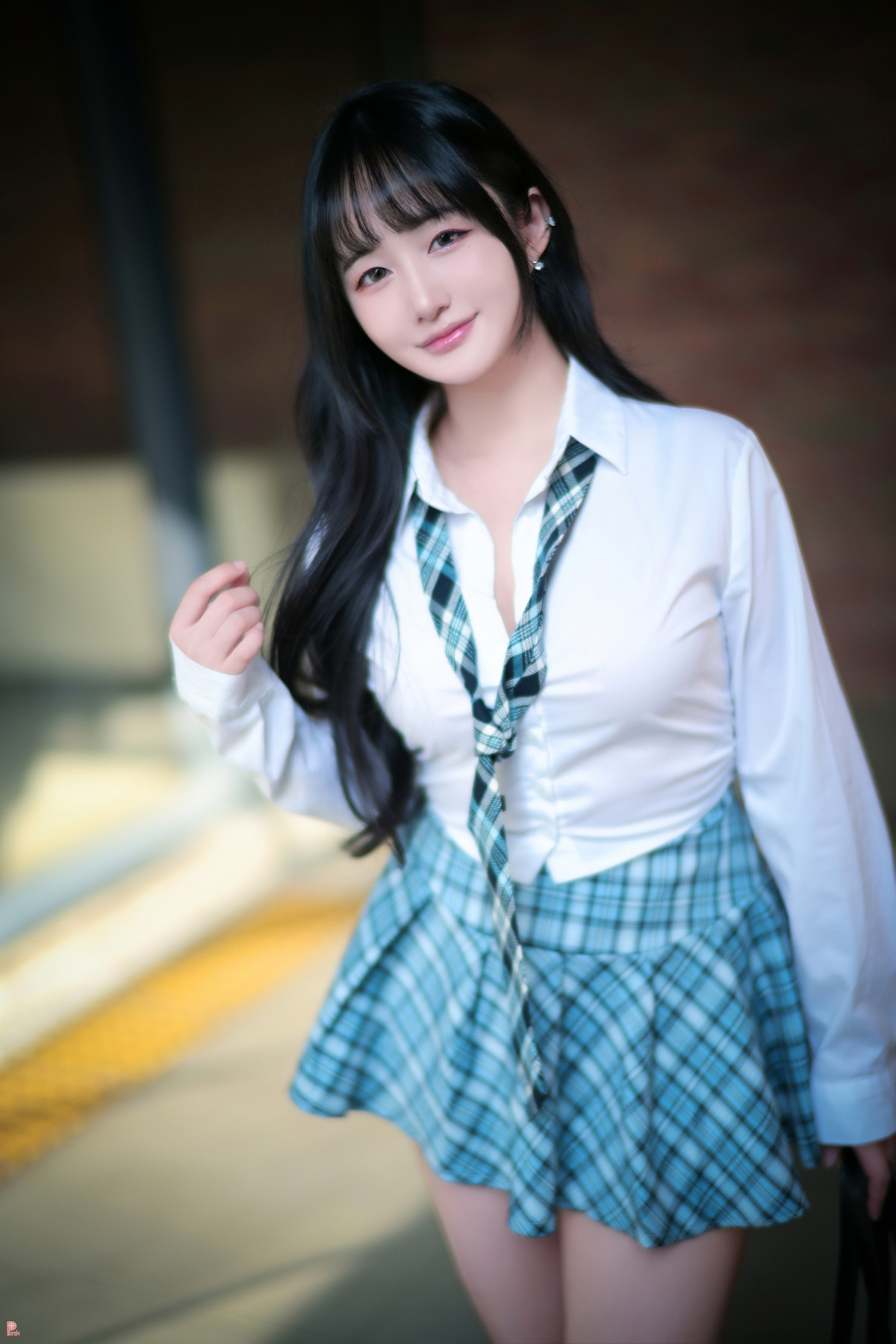 Han Jina 한지나, PINK Photobook ‘Sunshine’ Set.01の写真 15