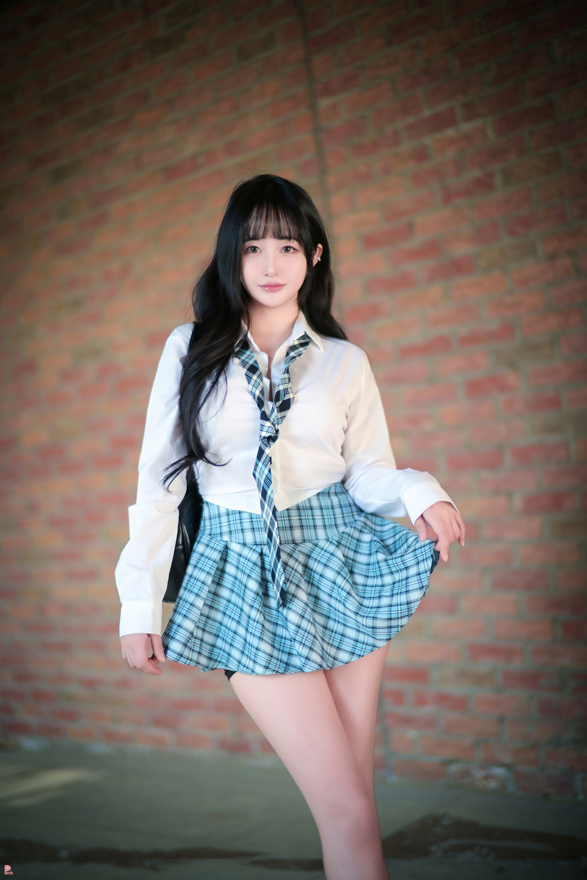 Han Jina 한지나, PINK Photobook ‘Sunshine’ Set.01の写真 22
