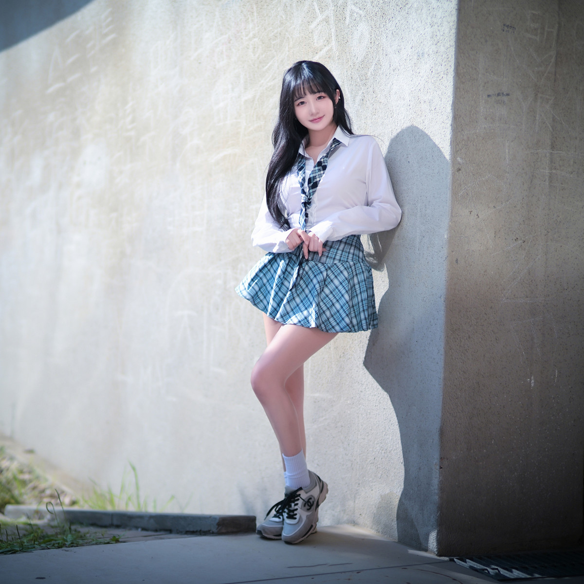 Han Jina 한지나, PINK Photobook ‘Sunshine’ Set.01の写真 24