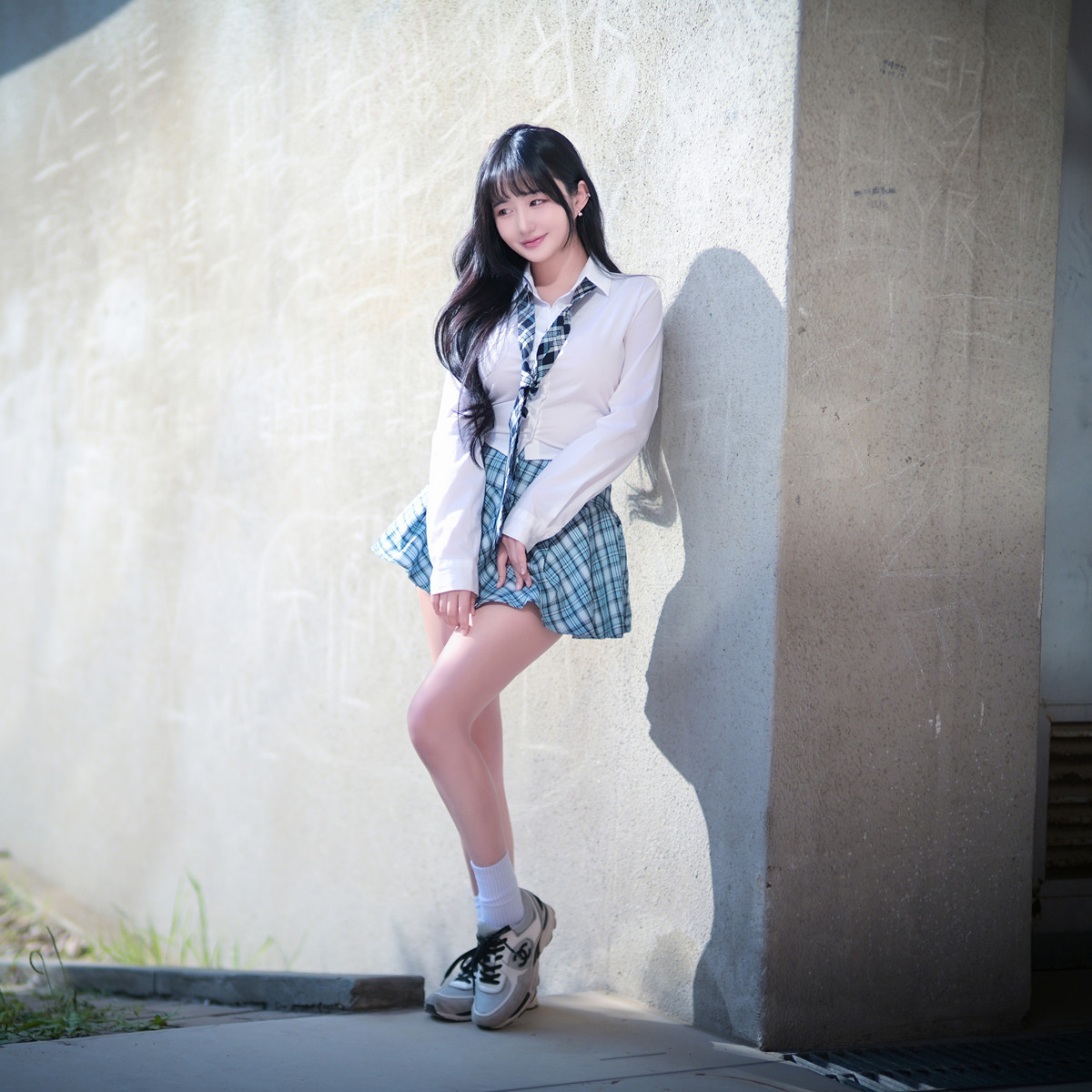 Han Jina 한지나, PINK Photobook ‘Sunshine’ Set.01の写真 25