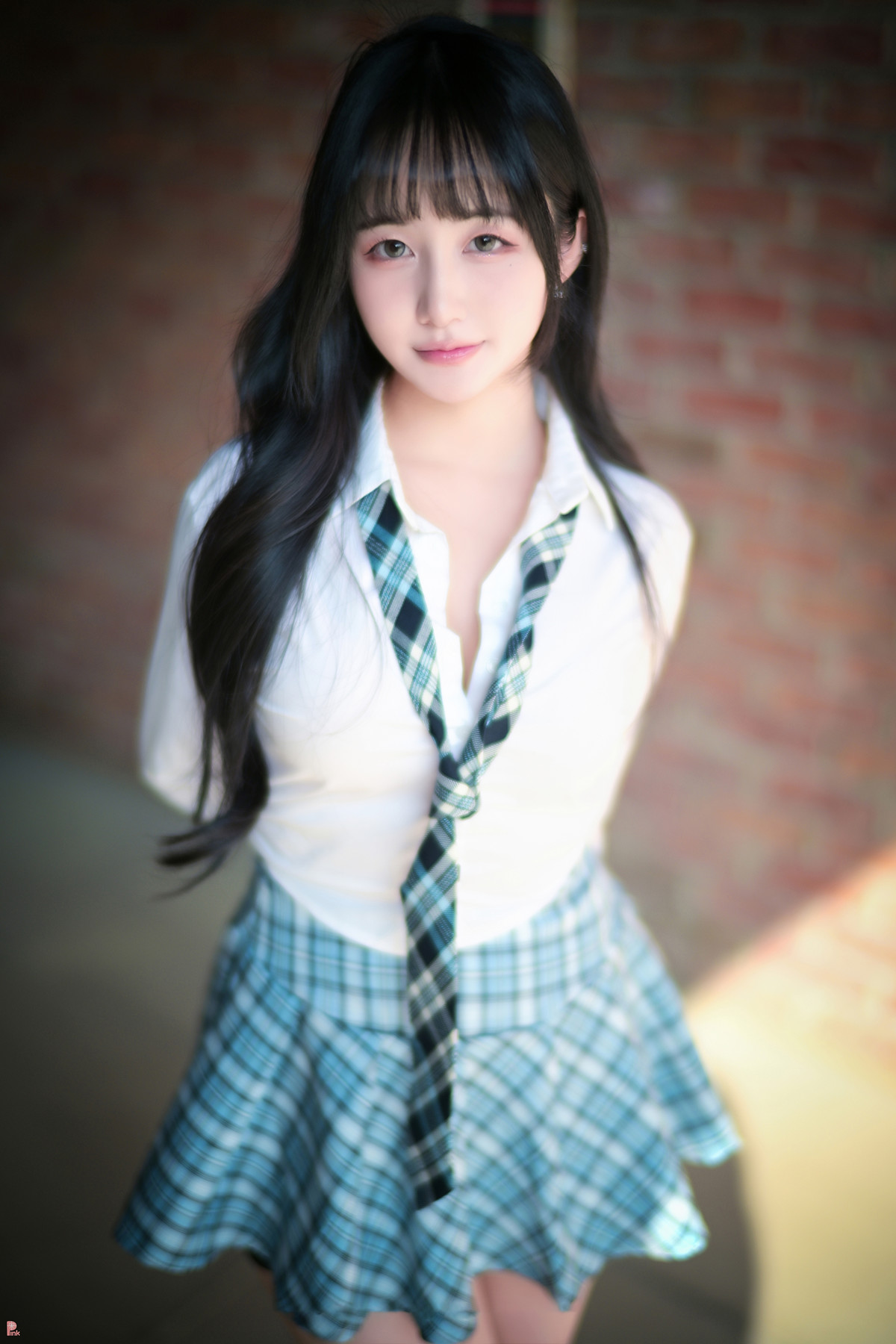 Han Jina 한지나, PINK Photobook ‘Sunshine’ Set.01の写真 26
